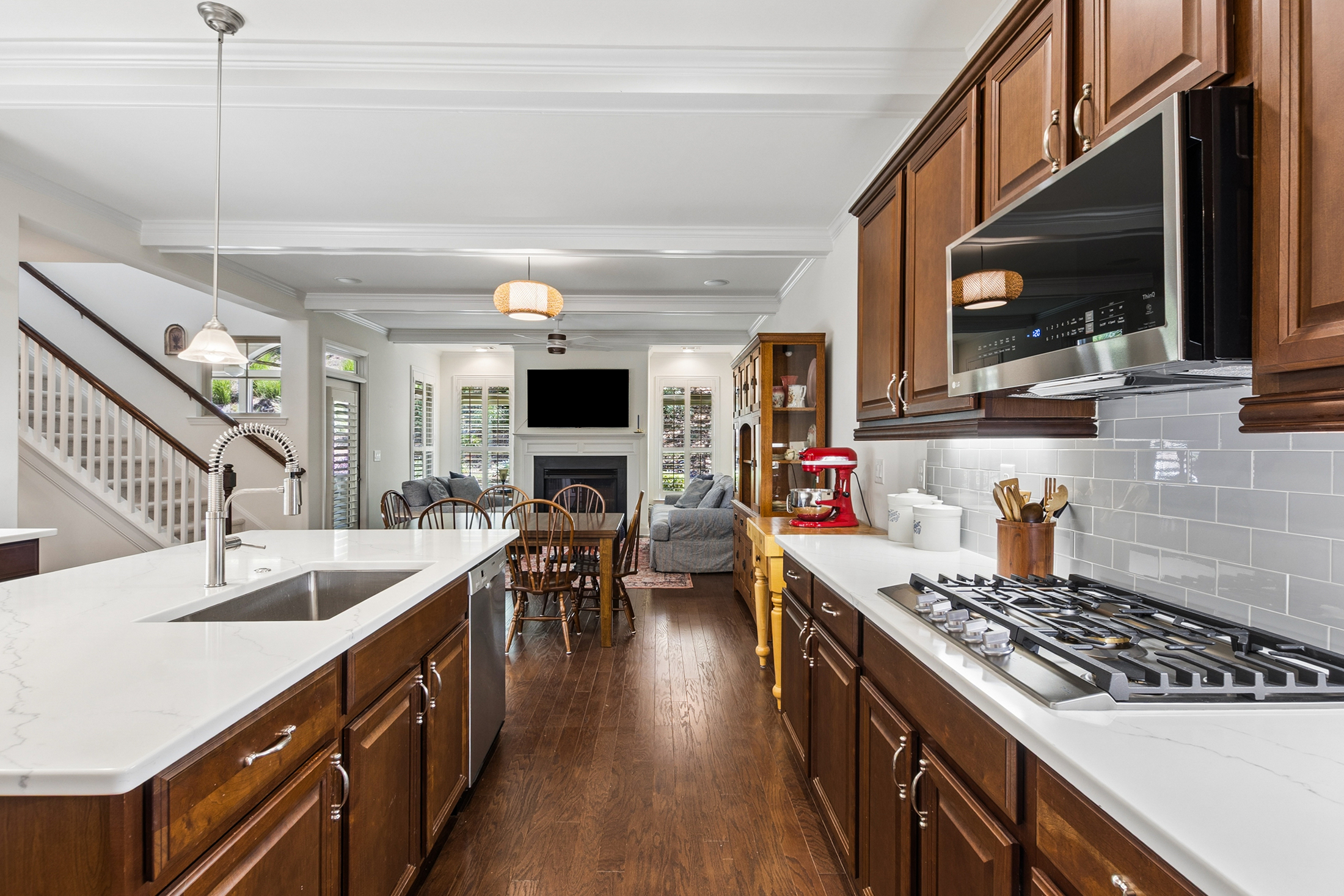  Come Together in this Beautifully Maintained Home in Wellstone - 物件實景