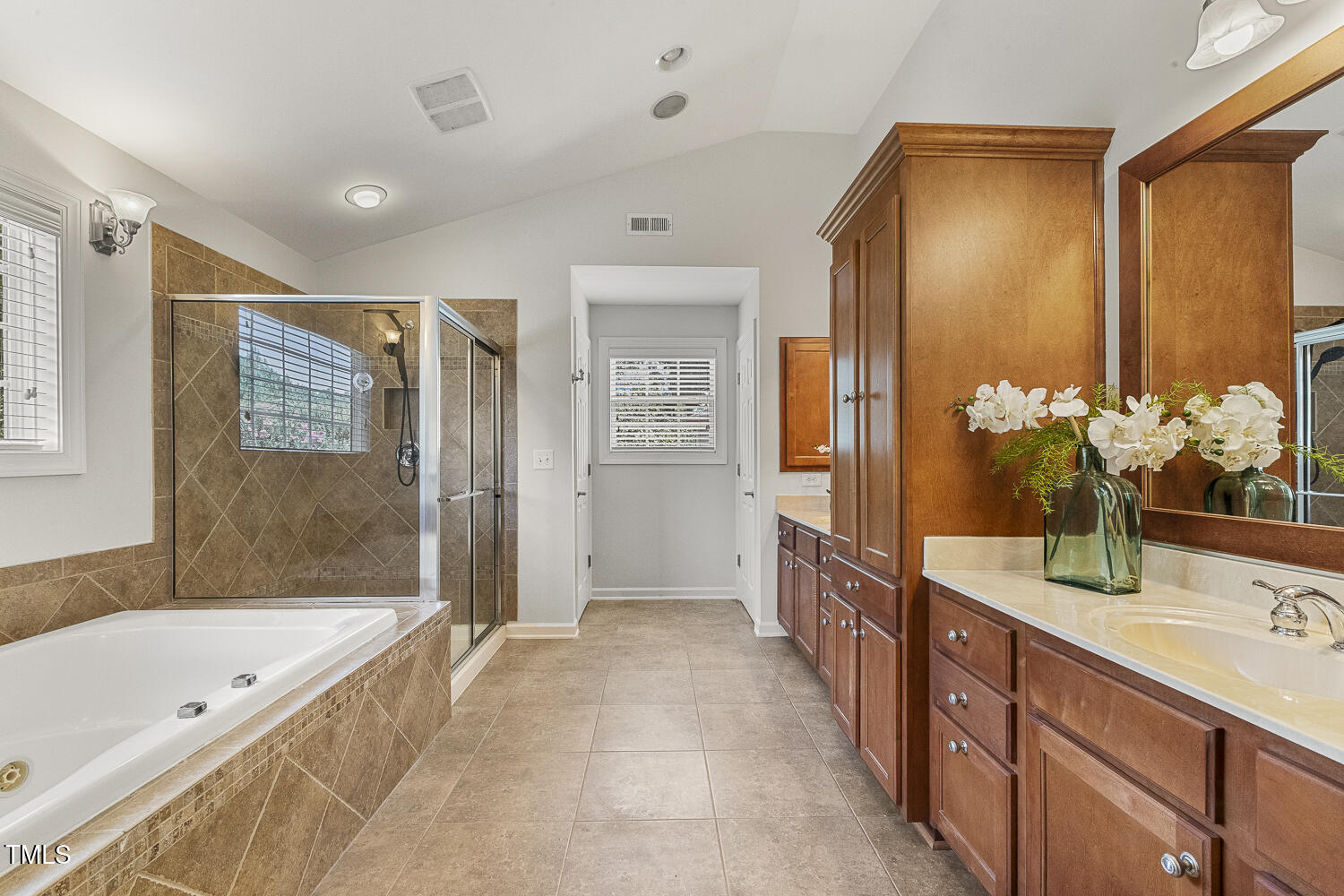Holly Springs, North Carolina, 27540, United States, 4 Bedrooms Bedrooms, ,4 BathroomsBathrooms,Residential,For Sale,1902055