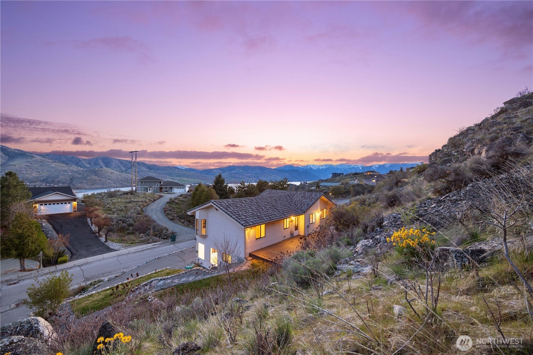 Chelan, Washington, 98816, United States, 3 Bedrooms Bedrooms, ,2 BathroomsBathrooms,Residential,For Sale,1932481