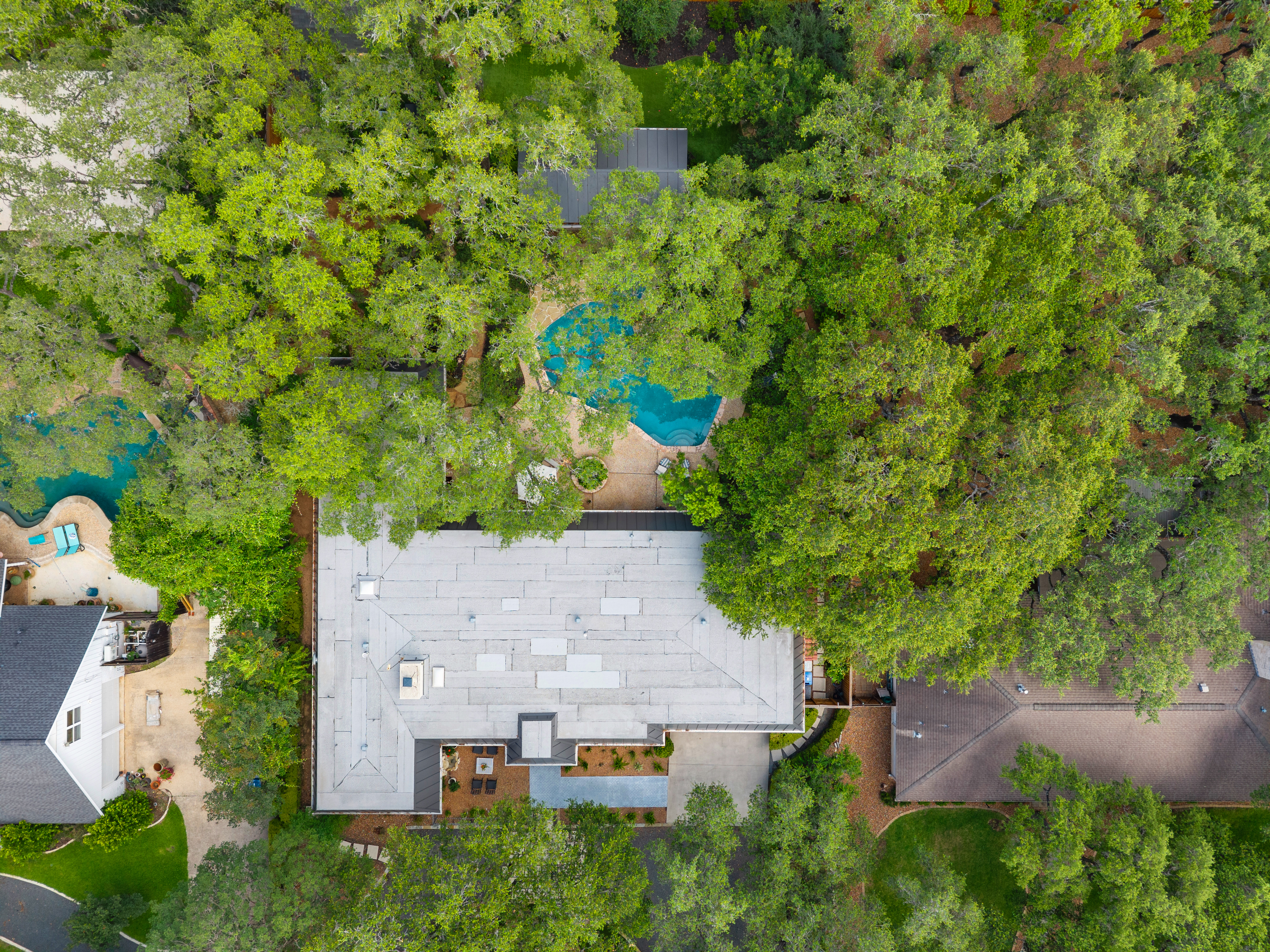  Private Oak-Shaded Estate in Castle Hills - 物件實景