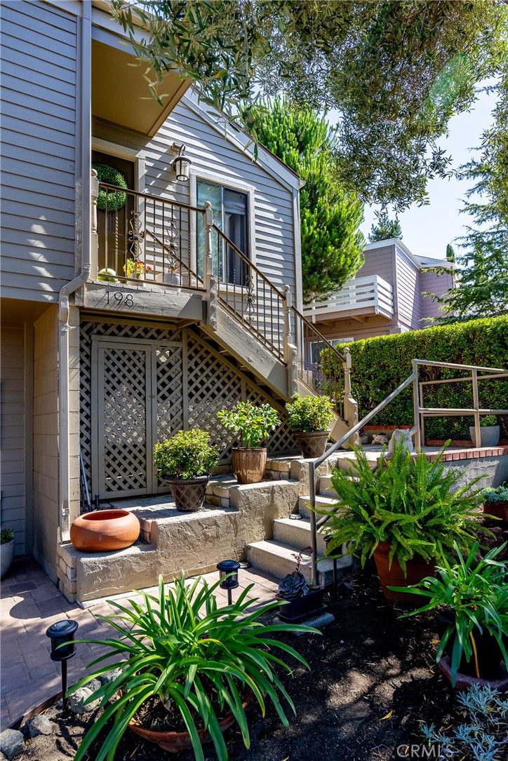 San Luis Obispo, California, 93401, United States, 2 Bedrooms Bedrooms, ,2 BathroomsBathrooms,Residential,For Sale,1935335