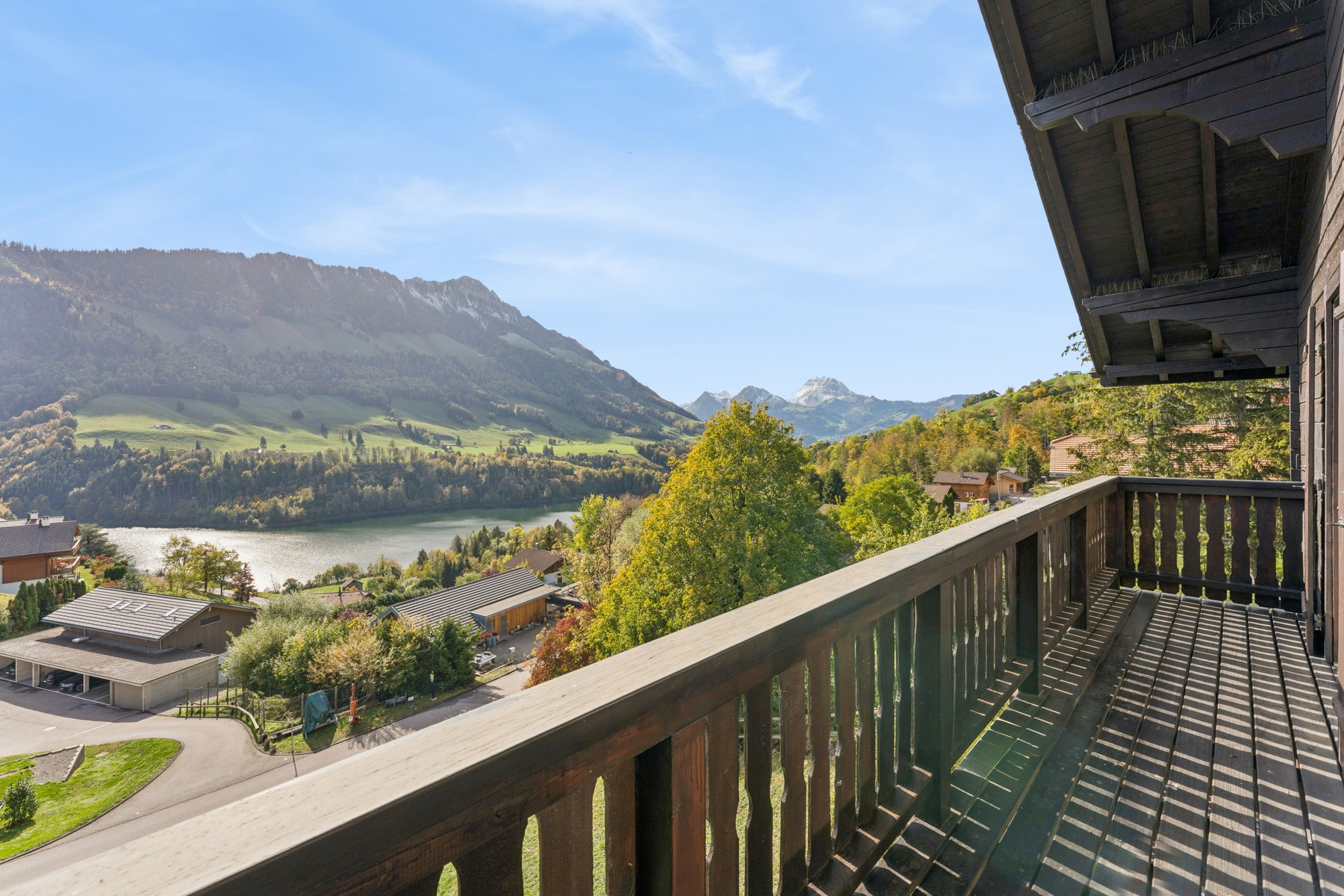  A two-unit chalet with exceptional views - 物件實景