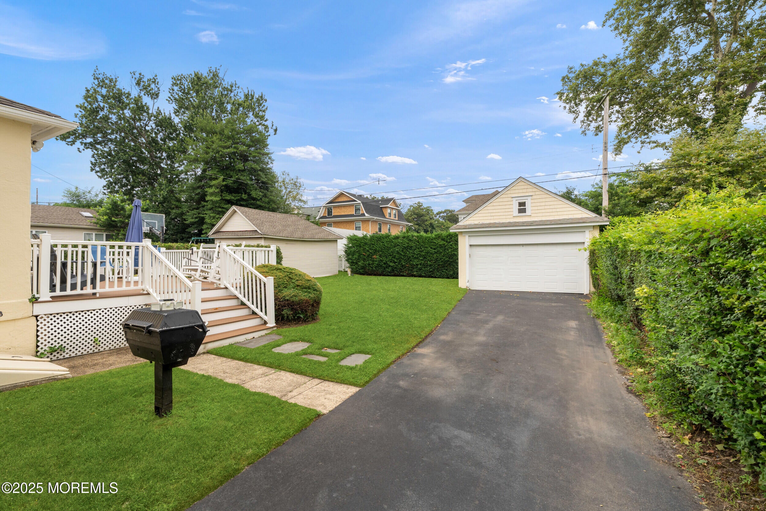 Allenhurst, New Jersey, 07711, United States, 6 Bedrooms Bedrooms, ,4 BathroomsBathrooms,Residential,For Sale,1973765