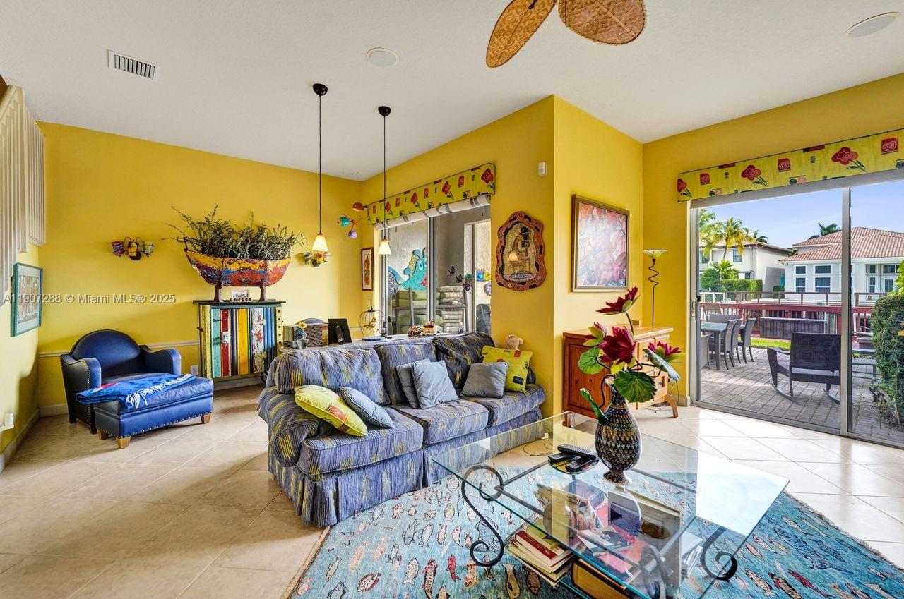 Hollywood, Florida, 33019, United States, 3 Bedrooms Bedrooms, ,3 BathroomsBathrooms,Residential,For Sale,1989592