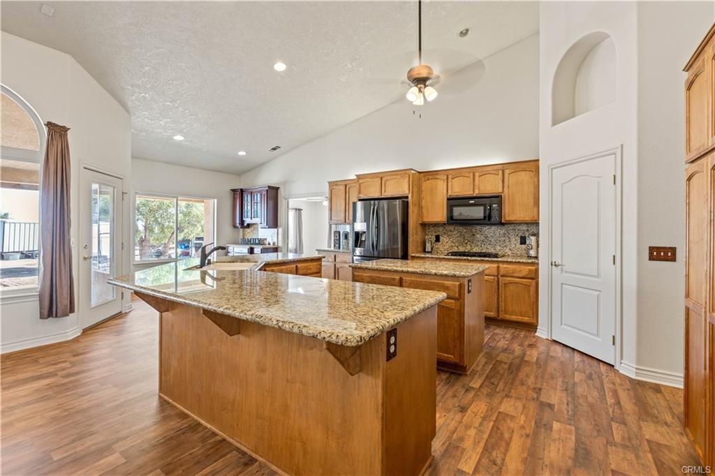 Phelan, California, 92371, United States, 5 Bedrooms Bedrooms, ,3 BathroomsBathrooms,Residential,For Sale,1924056