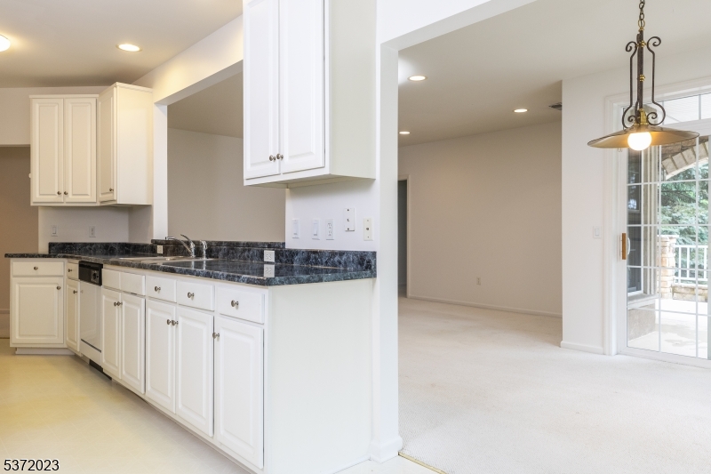 Rockaway Twp., New Jersey, 07866-5821, United States, 2 Bedrooms Bedrooms, ,2 BathroomsBathrooms,Residential,For Sale,1915485