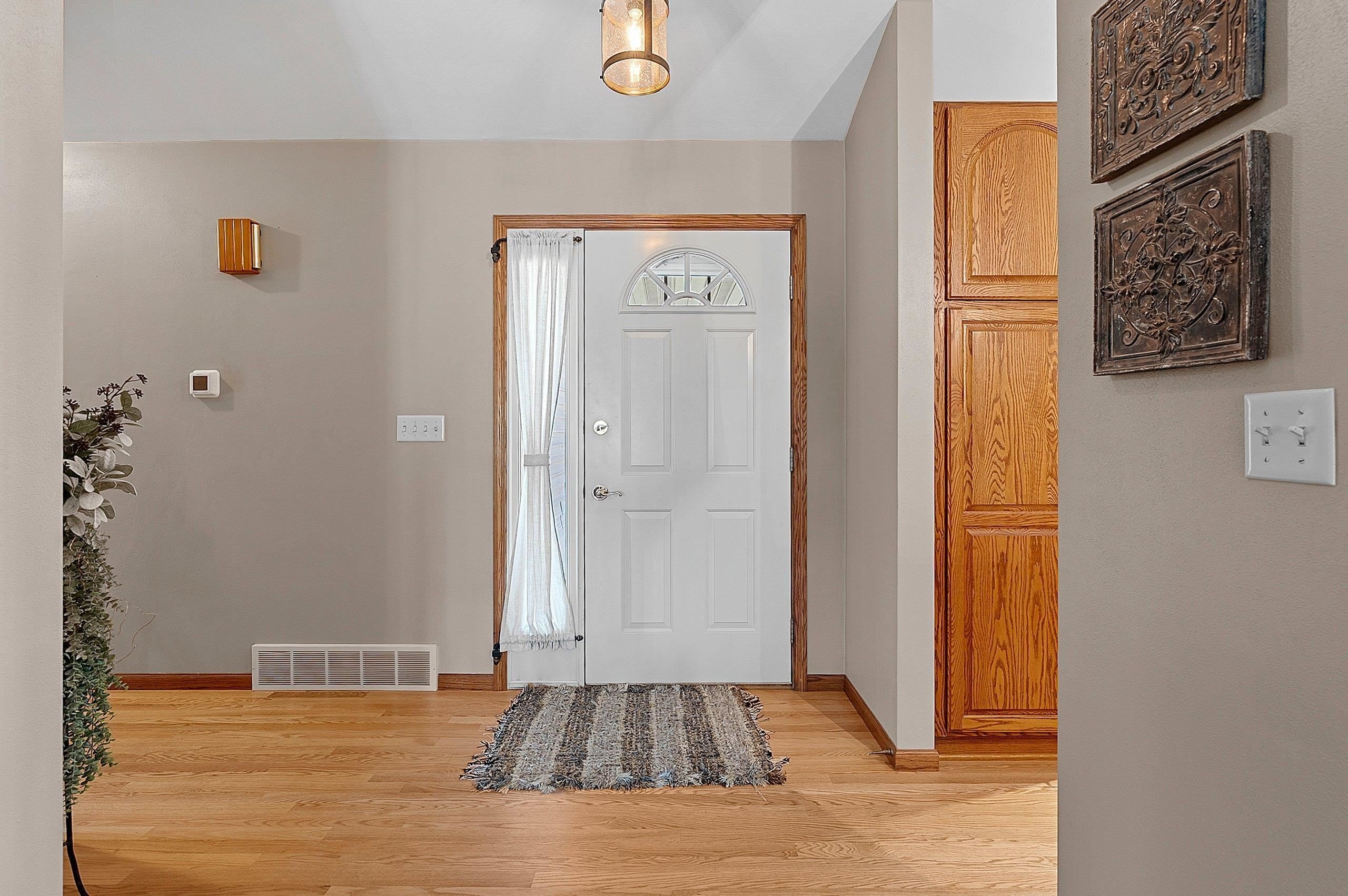 GREEN BAY, Wisconsin, 54313, United States, 4 Bedrooms Bedrooms, ,4 BathroomsBathrooms,Residential,For Sale,2048613