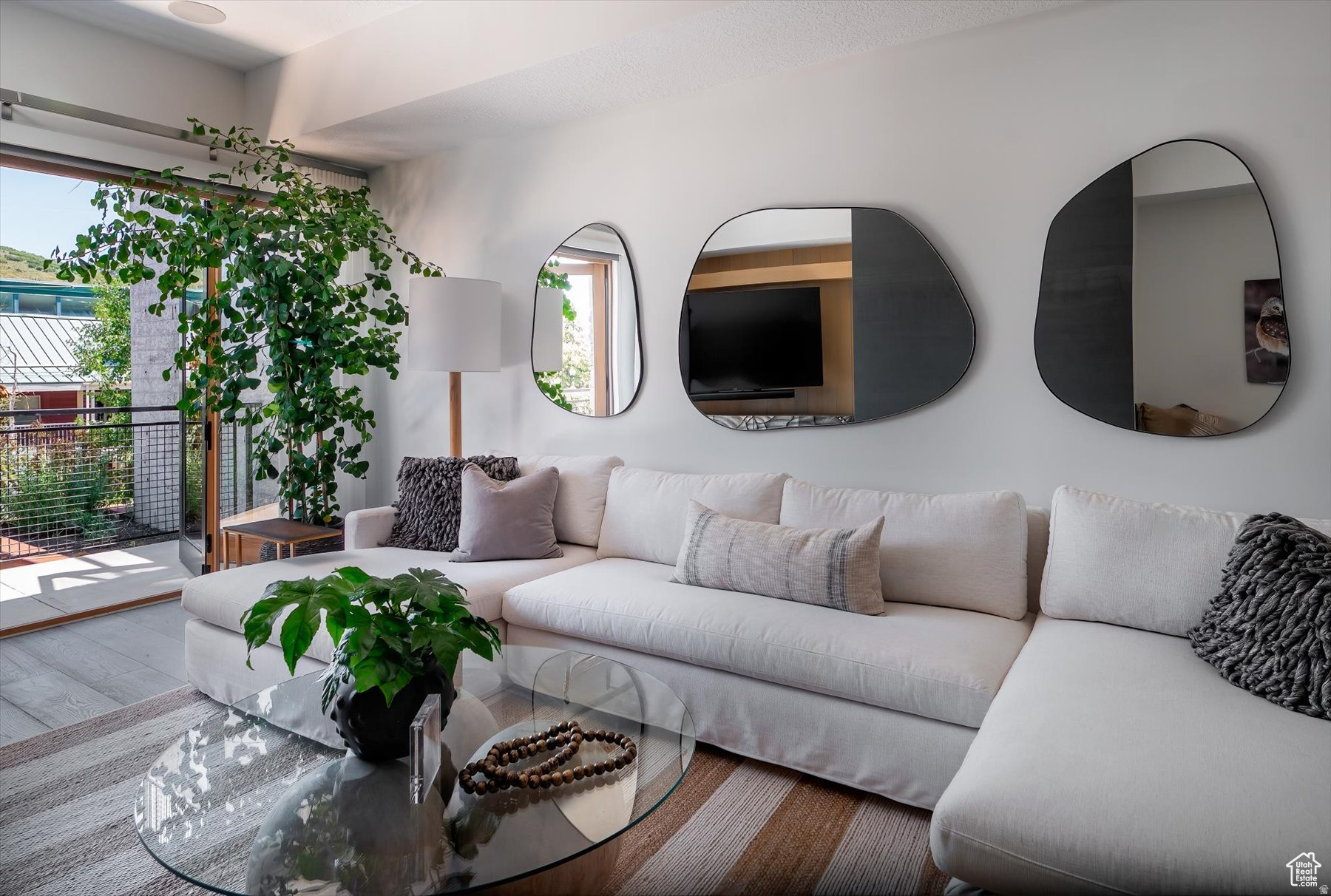 Park City, Utah, 84060, United States, 2 Bedrooms Bedrooms, ,2 BathroomsBathrooms,Residential,For Sale,1989382