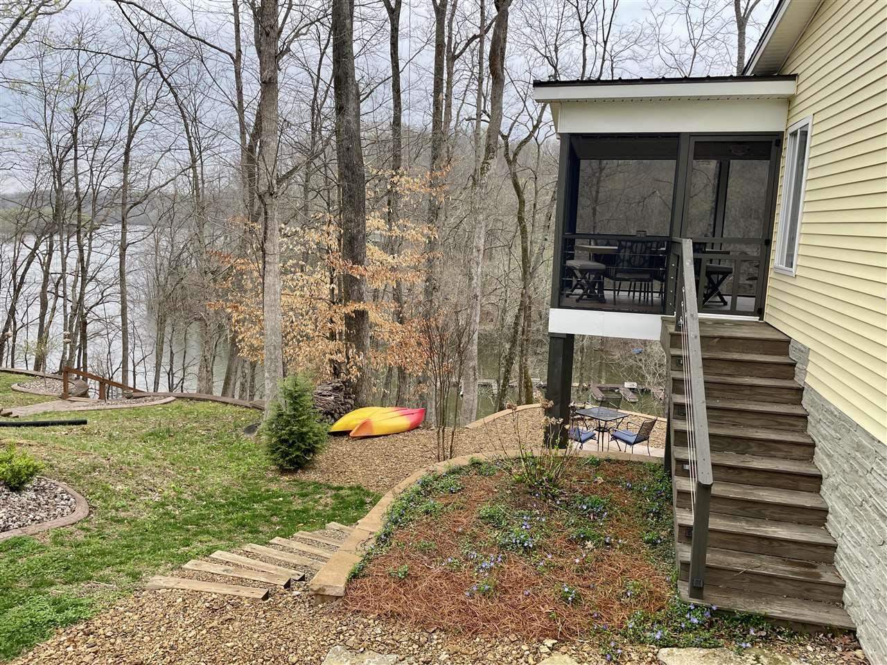Fountain Run, Kentucky, 42133, United States, 4 Bedrooms Bedrooms, ,3 BathroomsBathrooms,Residential,For Sale,1827349