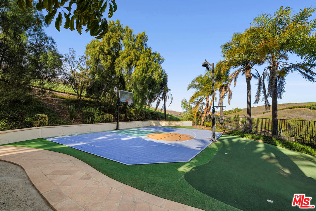 Westlake Village, California, 91362, United States, 7 Bedrooms Bedrooms, ,6 BathroomsBathrooms,Residential,For Sale,2003062