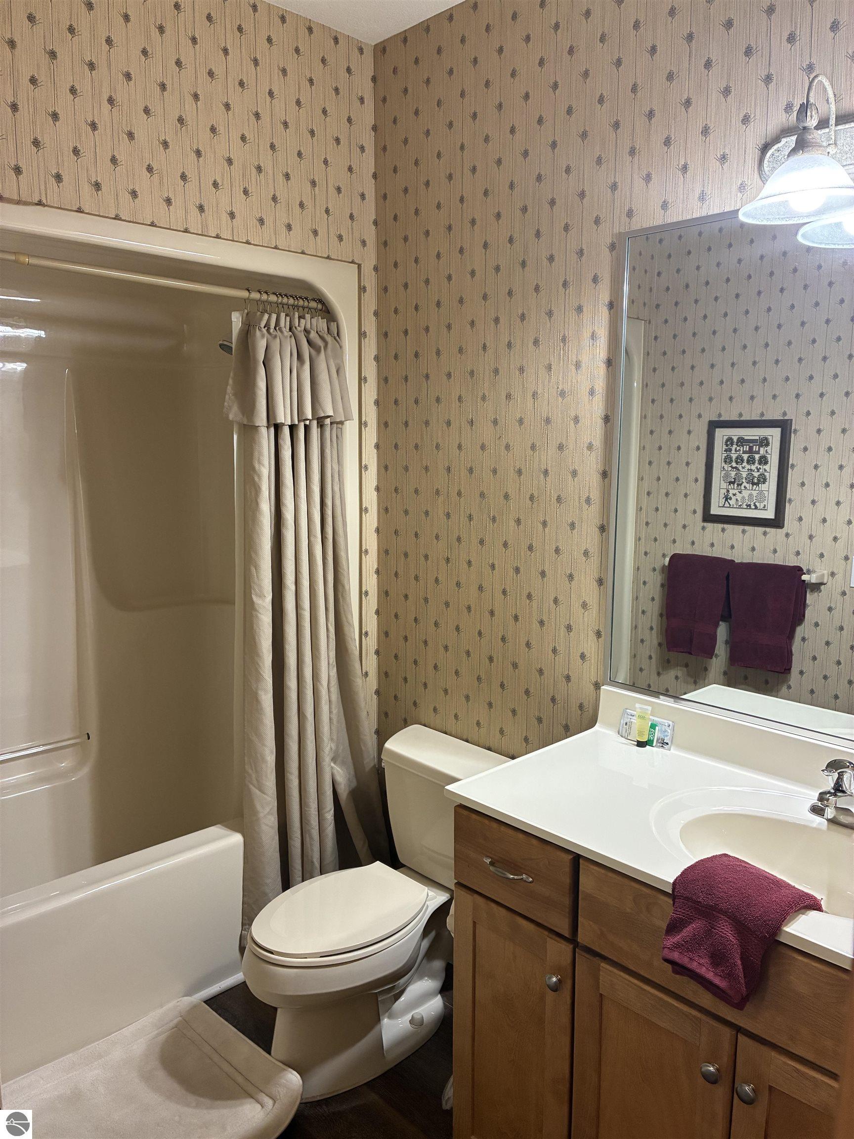 Bellaire, Michigan, 49615, United States, 3 Bedrooms Bedrooms, ,2 BathroomsBathrooms,Residential,For Sale,1986497