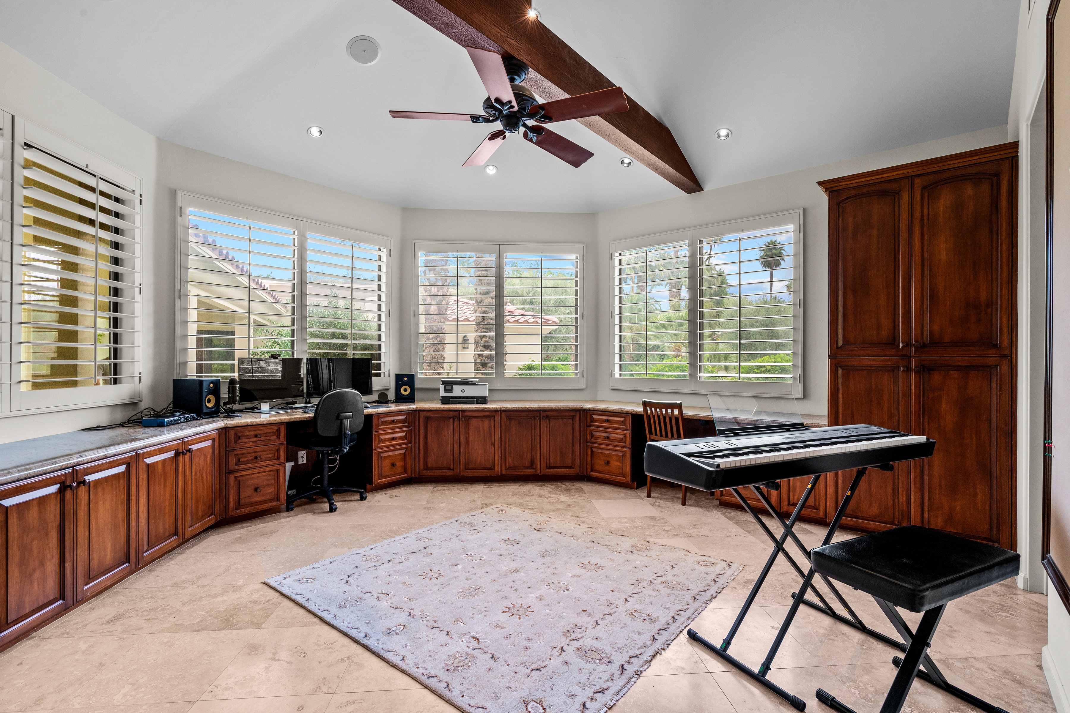  An Estate of Distinction on Clancy Lane S - 物件實景