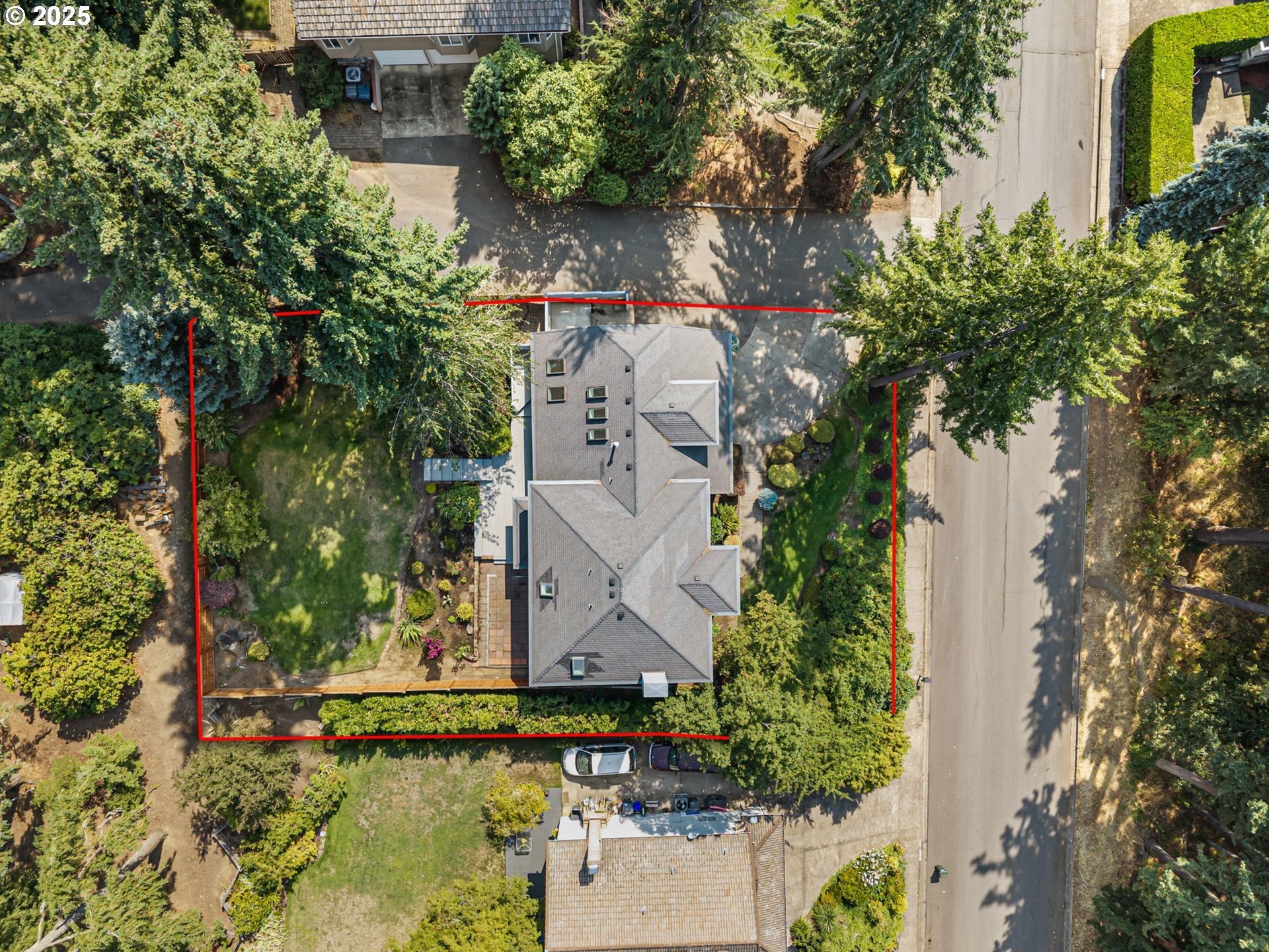 Eugene, Oregon, 97405, United States, 4 Bedrooms Bedrooms, ,3 BathroomsBathrooms,Residential,For Sale,1942174