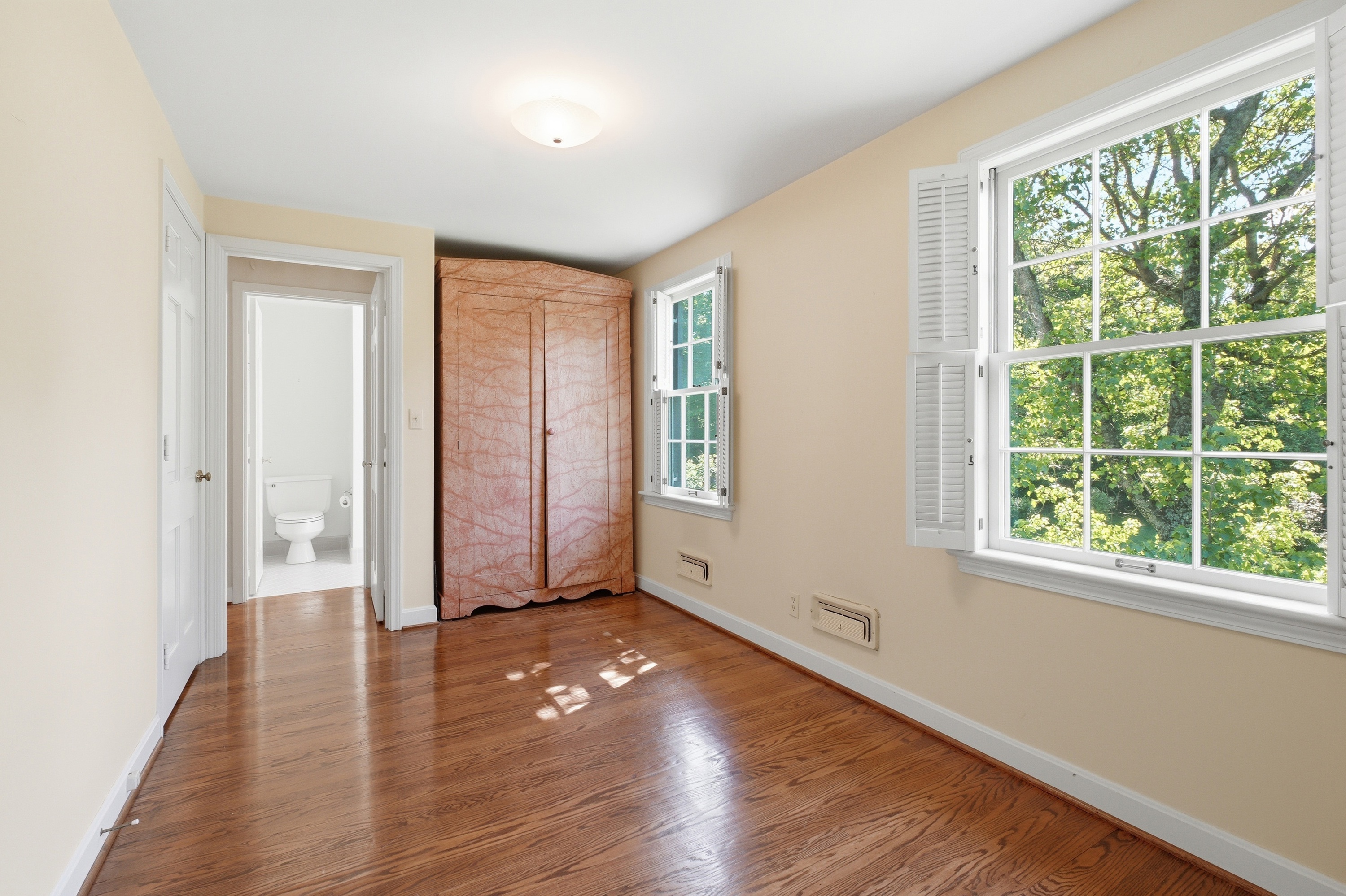  12000 Hazelwood Road, Anchorage, KY 40223 - 物件實景