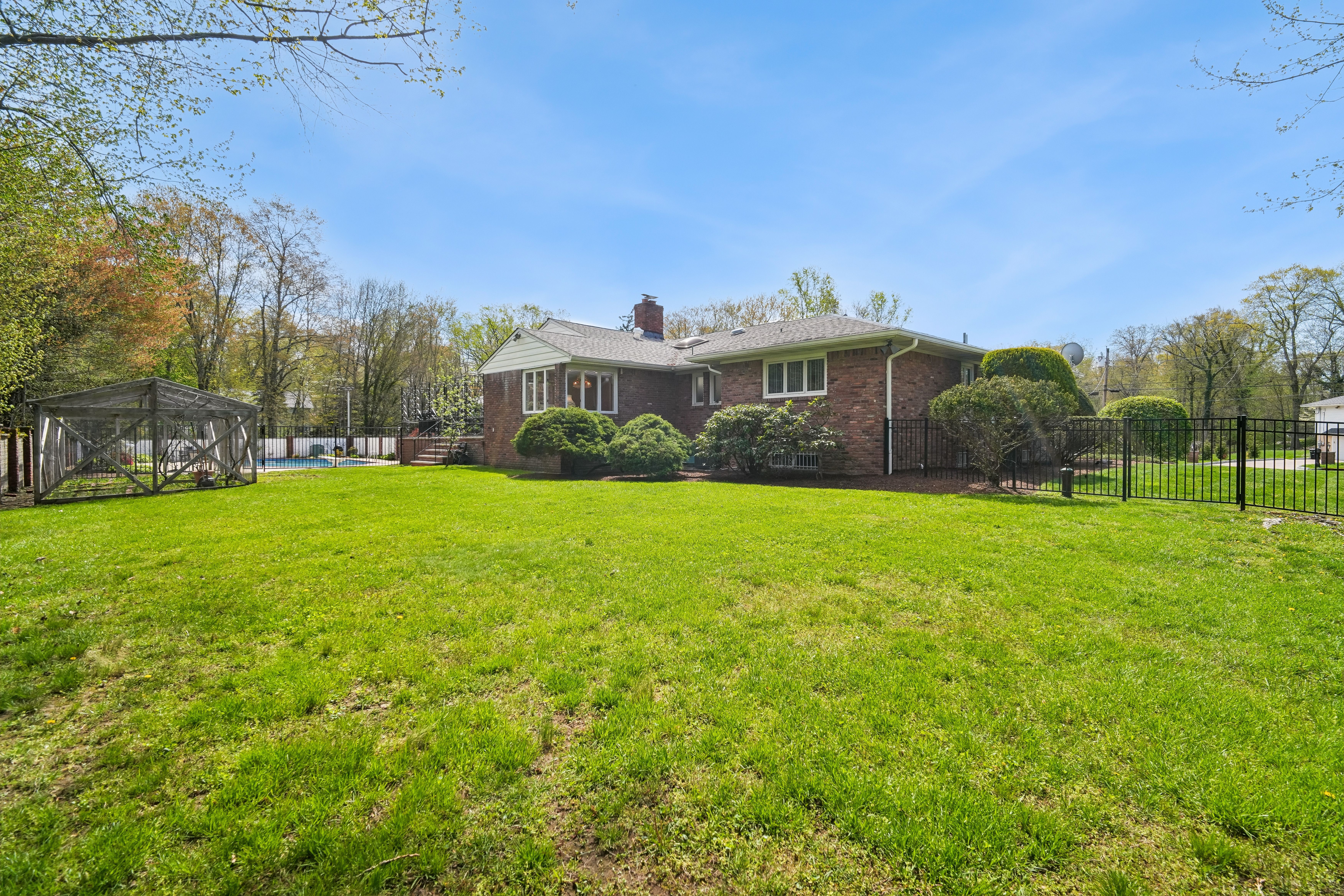  35 Grandview Avenue, Upper Saddle River, NJ 07458 - 物件實景