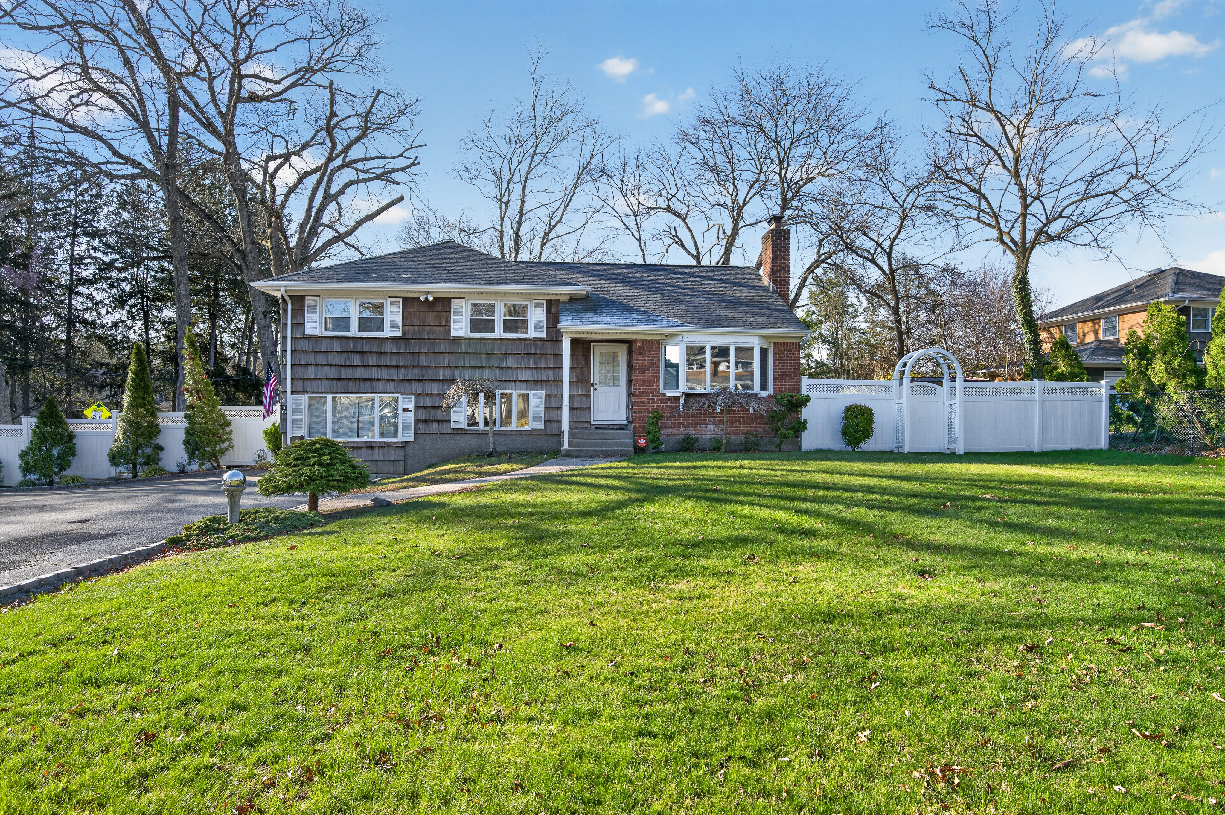  304 Maplewood Road, Huntington Station, NY 11746 - 物件實景