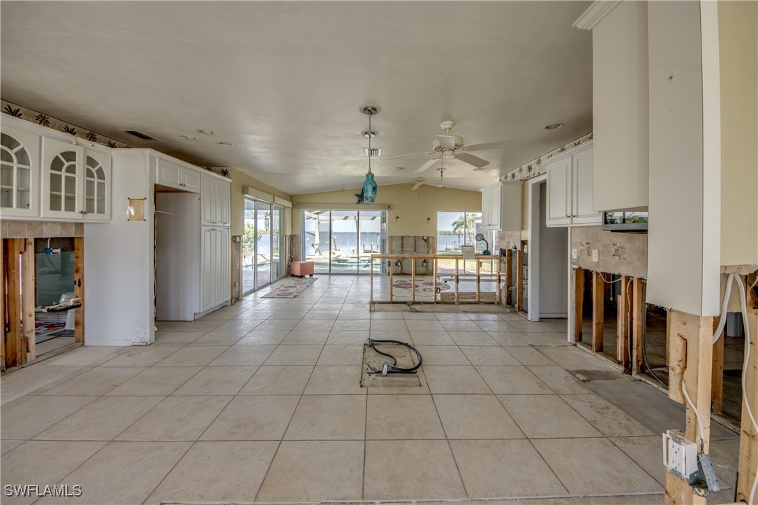 Matlacha, Florida, 33993, United States, 2 Bedrooms Bedrooms, ,2 BathroomsBathrooms,Residential,For Sale,1980106