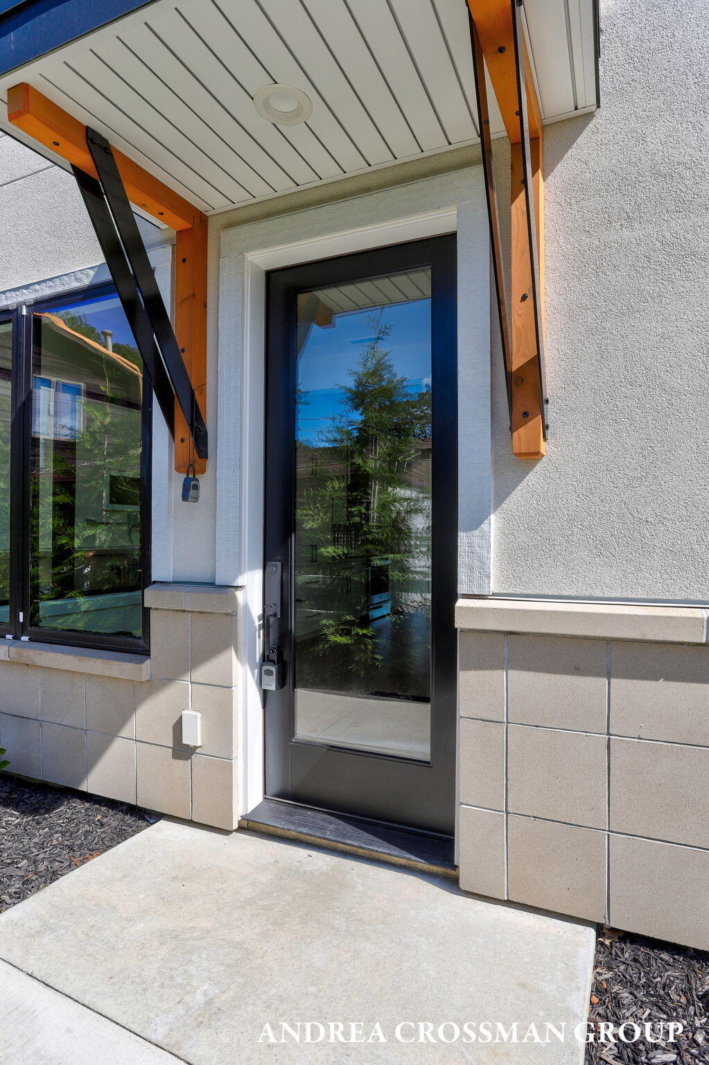 South Haven, Michigan, 49090, United States, 3 Bedrooms Bedrooms, ,3 BathroomsBathrooms,Residential,For Sale,1987512