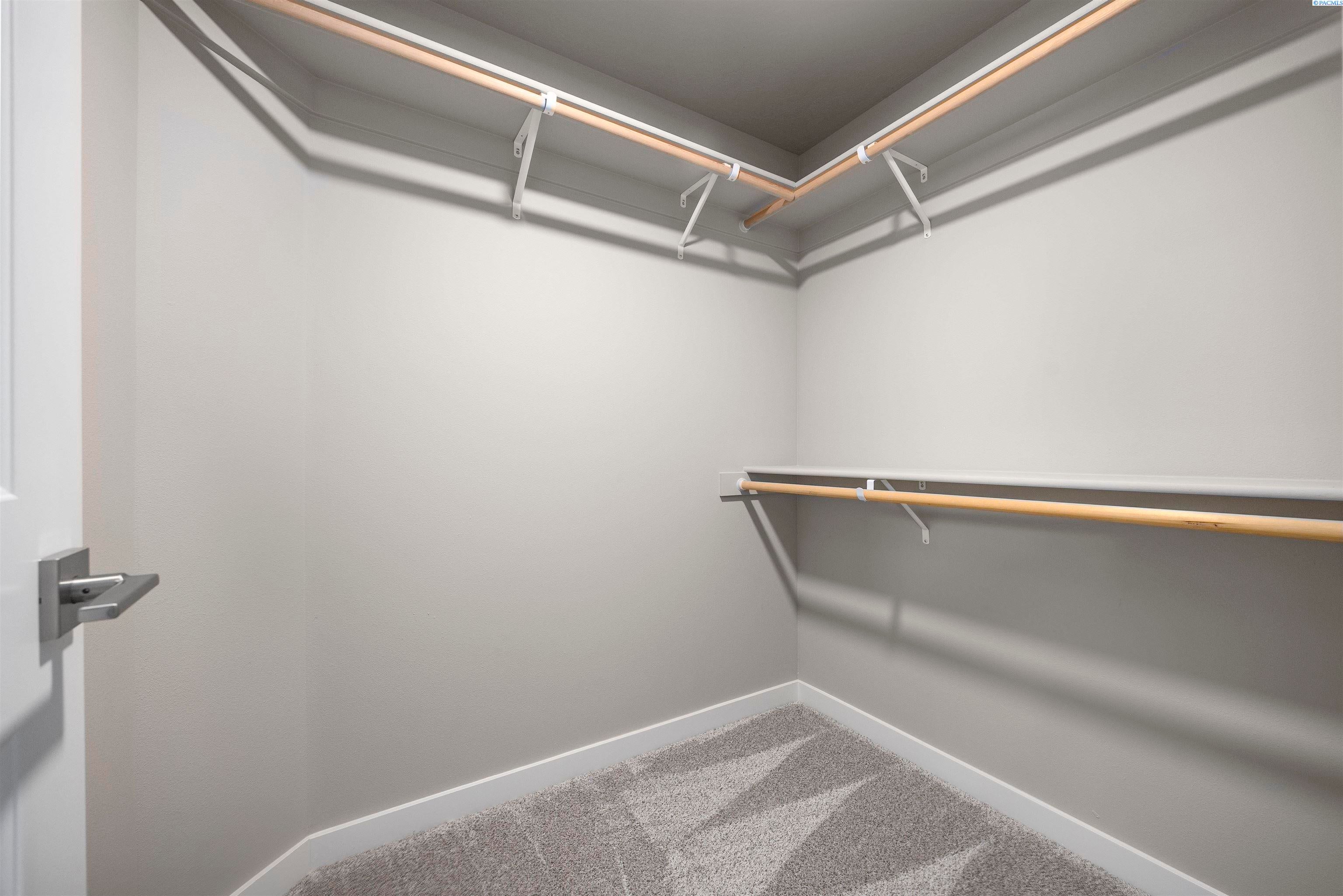 Prosser, Washington, 99350, United States, 3 Bedrooms Bedrooms, ,3 BathroomsBathrooms,Residential,For Sale,1994291