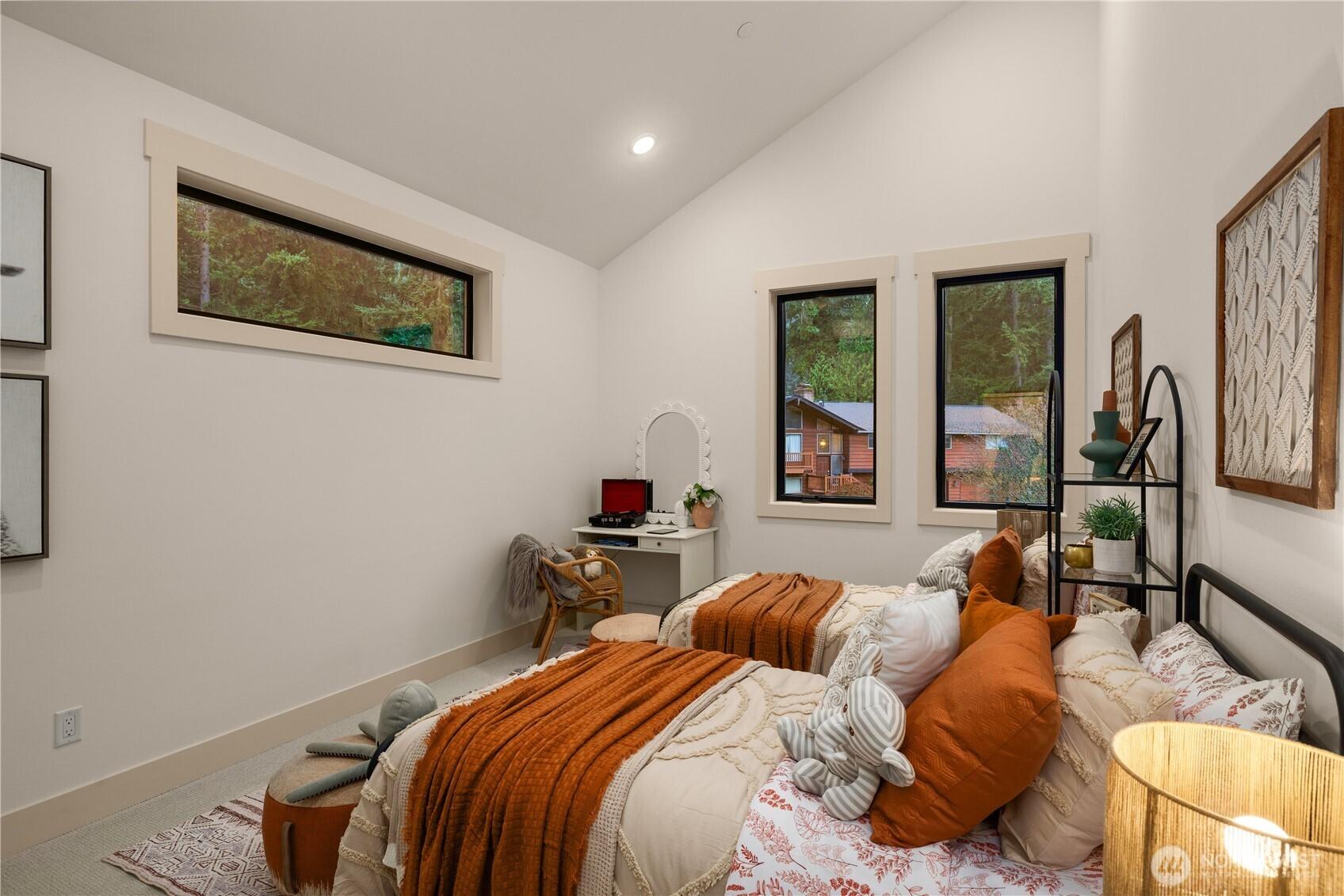 BELLEVUE, Washington, 98006, United States, 4 Bedrooms Bedrooms, ,3 BathroomsBathrooms,Residential,For Sale,1999724