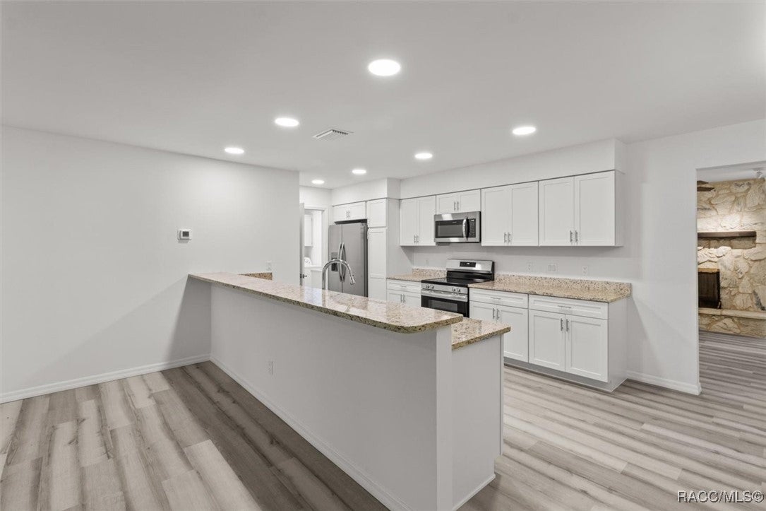 Inverness, Florida, 34450, United States, 3 Bedrooms Bedrooms, ,2 BathroomsBathrooms,Residential,For Sale,1777640