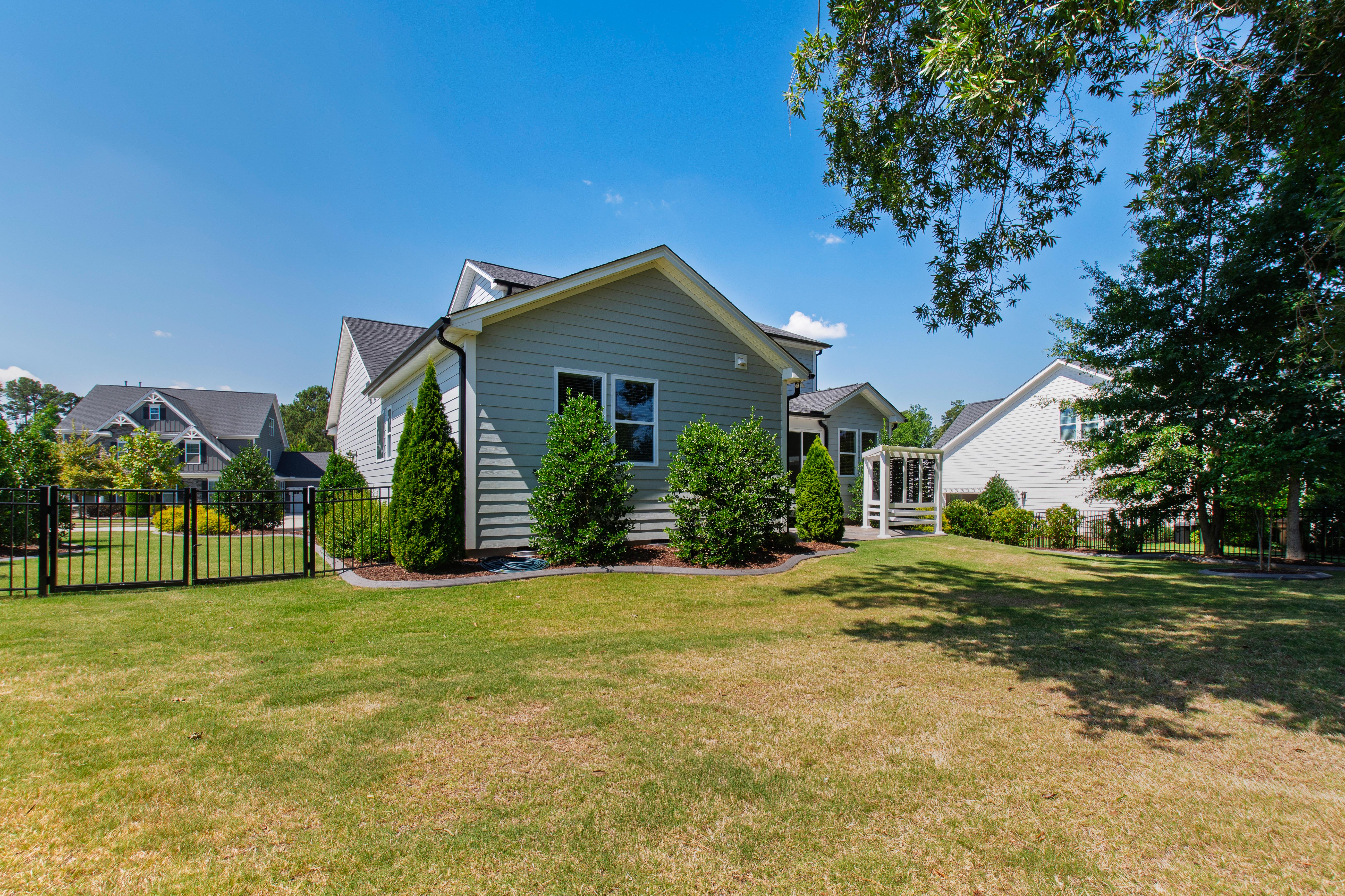  1300 Commons Ford Place, Apex, NC 27539 - 物件實景