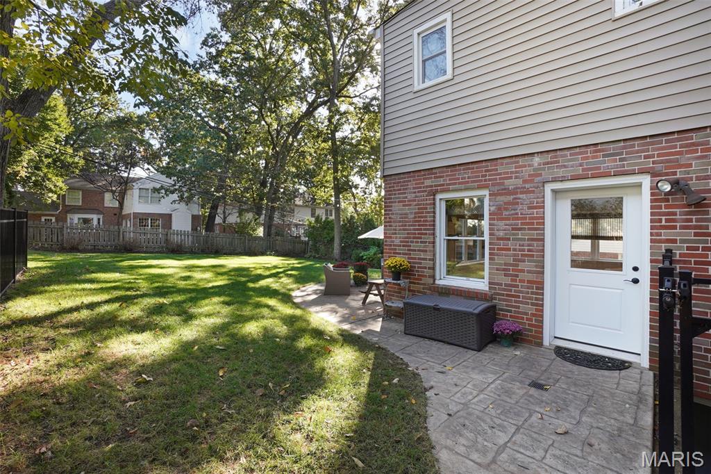 Warson Woods, Missouri, 63122, United States, 4 Bedrooms Bedrooms, ,3 BathroomsBathrooms,Residential,For Sale,1987966