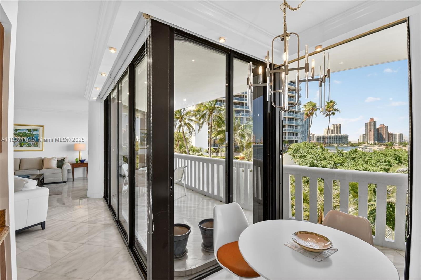 Aventura, Florida, 33160, United States, 2 Bedrooms Bedrooms, ,2 BathroomsBathrooms,Residential,For Sale,1908506