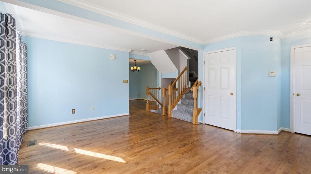 Gainesville, Virginia, 20155, United States, 3 Bedrooms Bedrooms, ,2 BathroomsBathrooms,Residential,For Sale,1989623