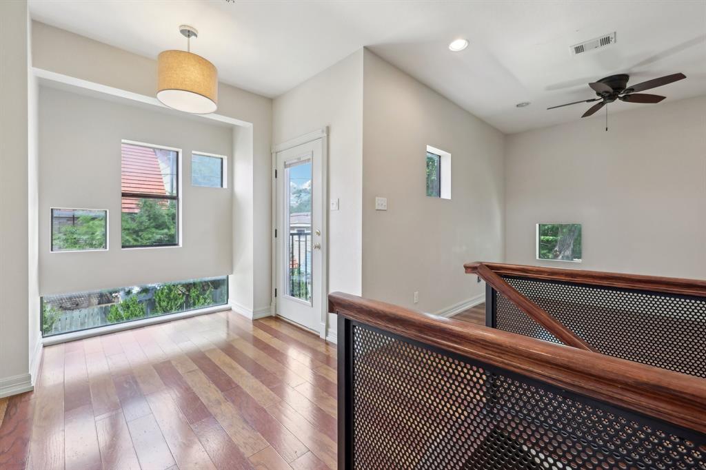 Fort Worth, Texas, 76107, United States, 5 Bedrooms Bedrooms, ,3 BathroomsBathrooms,Residential,For Sale,1915369