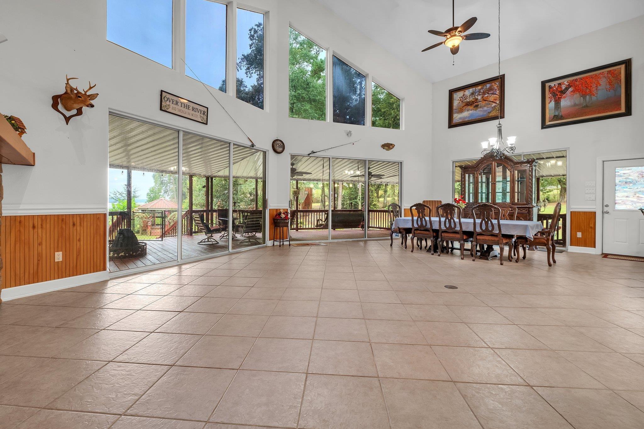 Quincy, Florida, 32351, United States, 3 Bedrooms Bedrooms, ,2 BathroomsBathrooms,Residential,For Sale,1804013