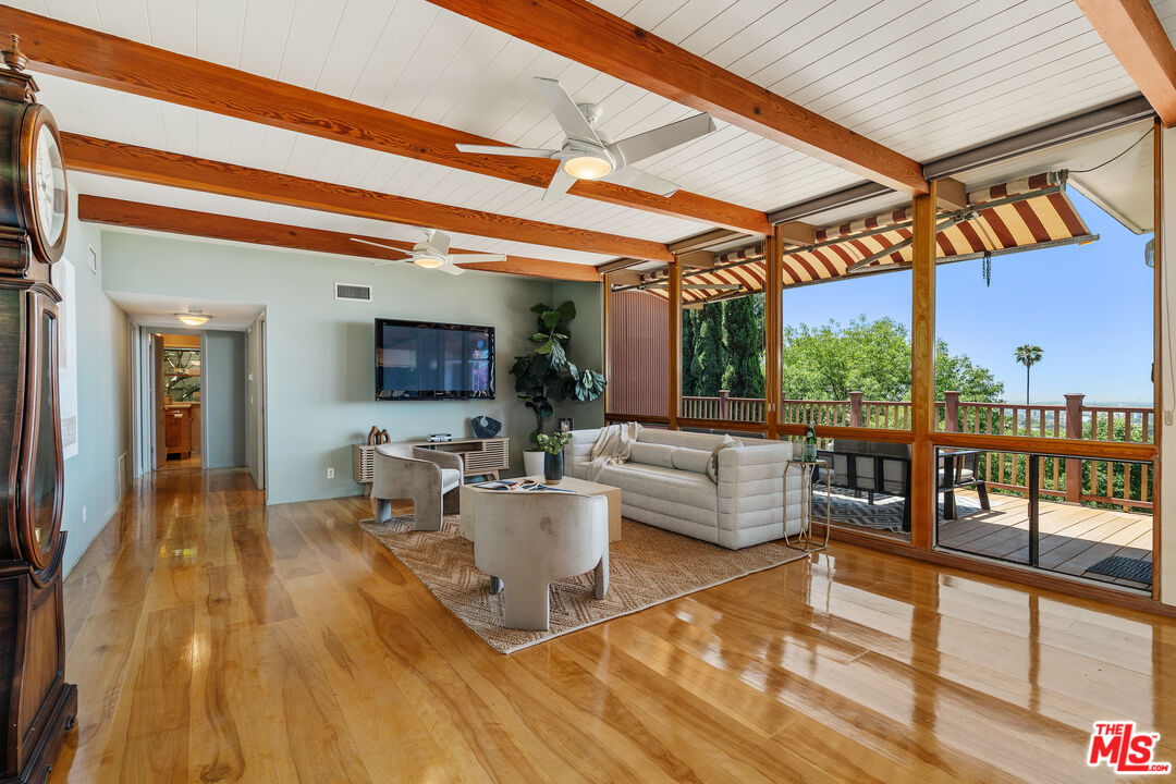 Los Angeles, California, 90027, United States, 3 Bedrooms Bedrooms, ,3 BathroomsBathrooms,Residential,For Sale,1866547