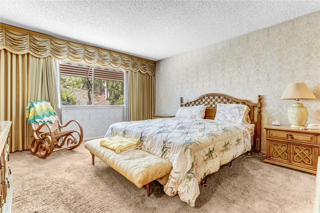 Tarzana, California, 91356, United States, 3 Bedrooms Bedrooms, ,3 BathroomsBathrooms,Residential,For Sale,1986102