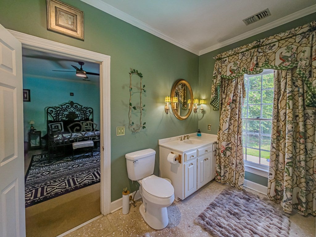 Leslie, Georgia, 31764, United States, 5 Bedrooms Bedrooms, ,4 BathroomsBathrooms,Residential,For Sale,1944897
