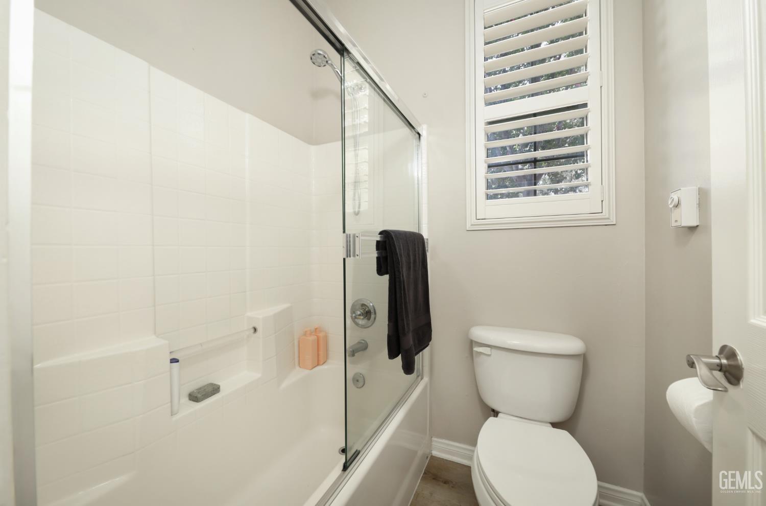 Bakersfield, California, 93312, United States, 3 Bedrooms Bedrooms, ,2 BathroomsBathrooms,Residential,For Sale,1987414