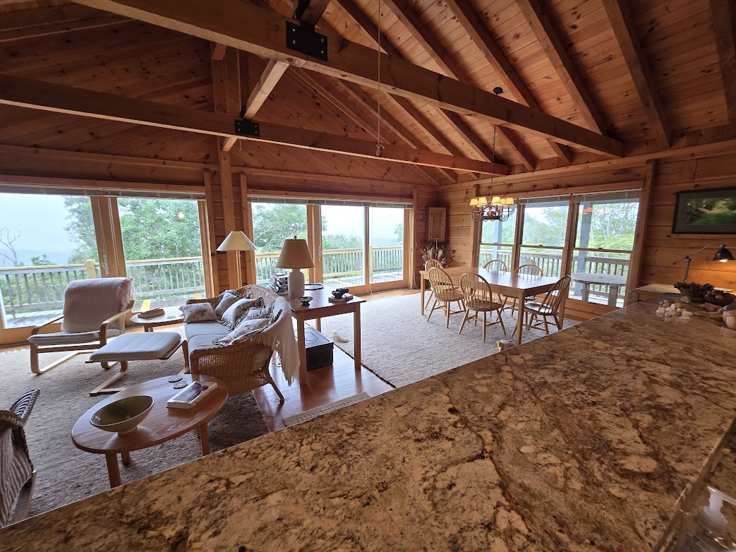 Warrensville, North Carolina, 28693, United States, 2 Bedrooms Bedrooms, ,2 BathroomsBathrooms,Residential,For Sale,1982340