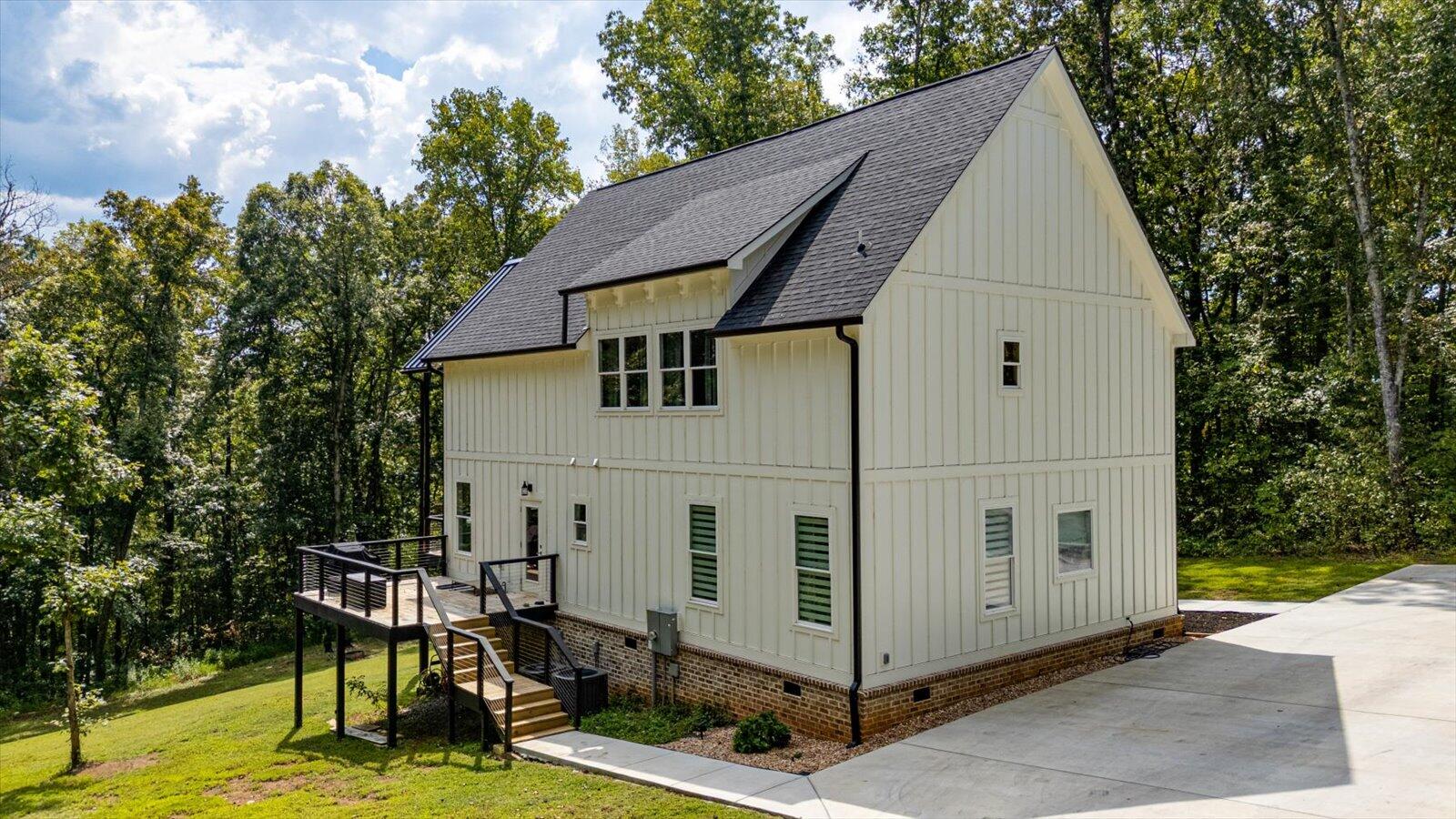 Jasper, Tennessee, 37347, United States, 3 Bedrooms Bedrooms, ,2 BathroomsBathrooms,Residential,For Sale,1976717