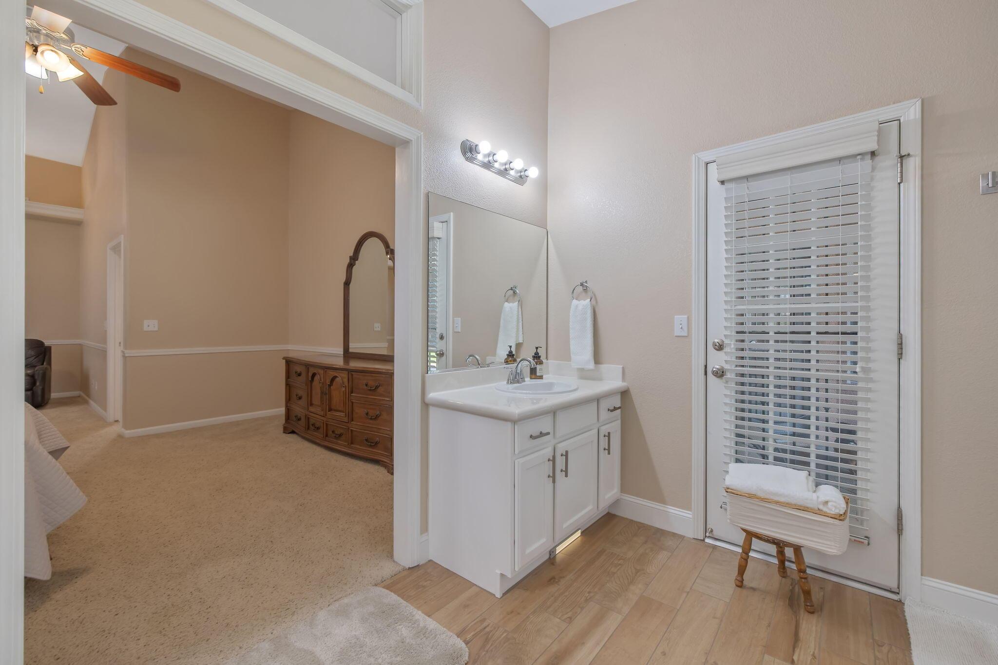 Visalia, California, 93291, United States, 3 Bedrooms Bedrooms, ,2 BathroomsBathrooms,Residential,For Sale,2013807