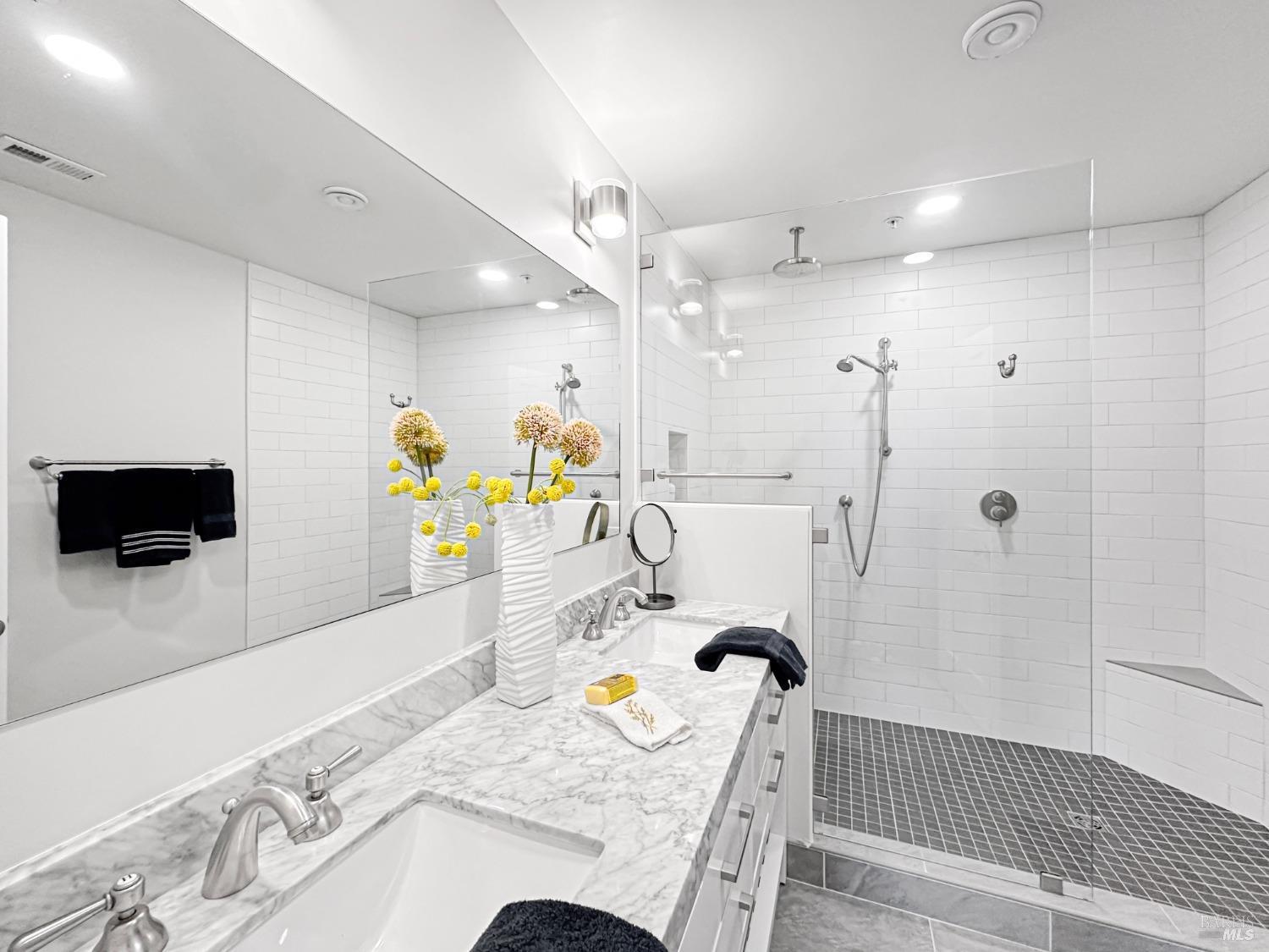 Napa, California, 94558, United States, 2 Bedrooms Bedrooms, ,3 BathroomsBathrooms,Residential,For Sale,1950858