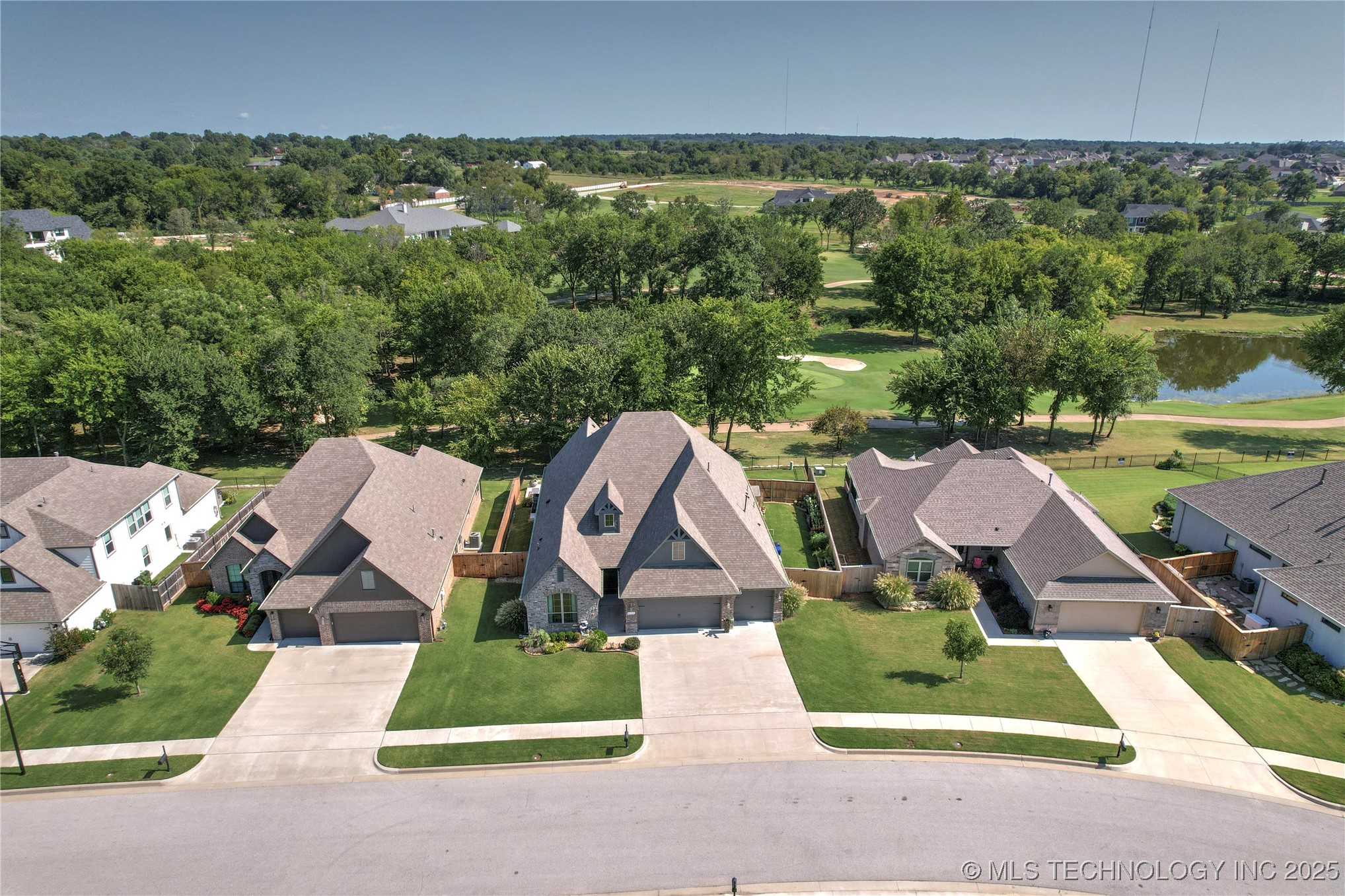 Broken Arrow, Oklahoma, 74014, United States, 3 Bedrooms Bedrooms, ,2 BathroomsBathrooms,Residential,For Sale,1940073