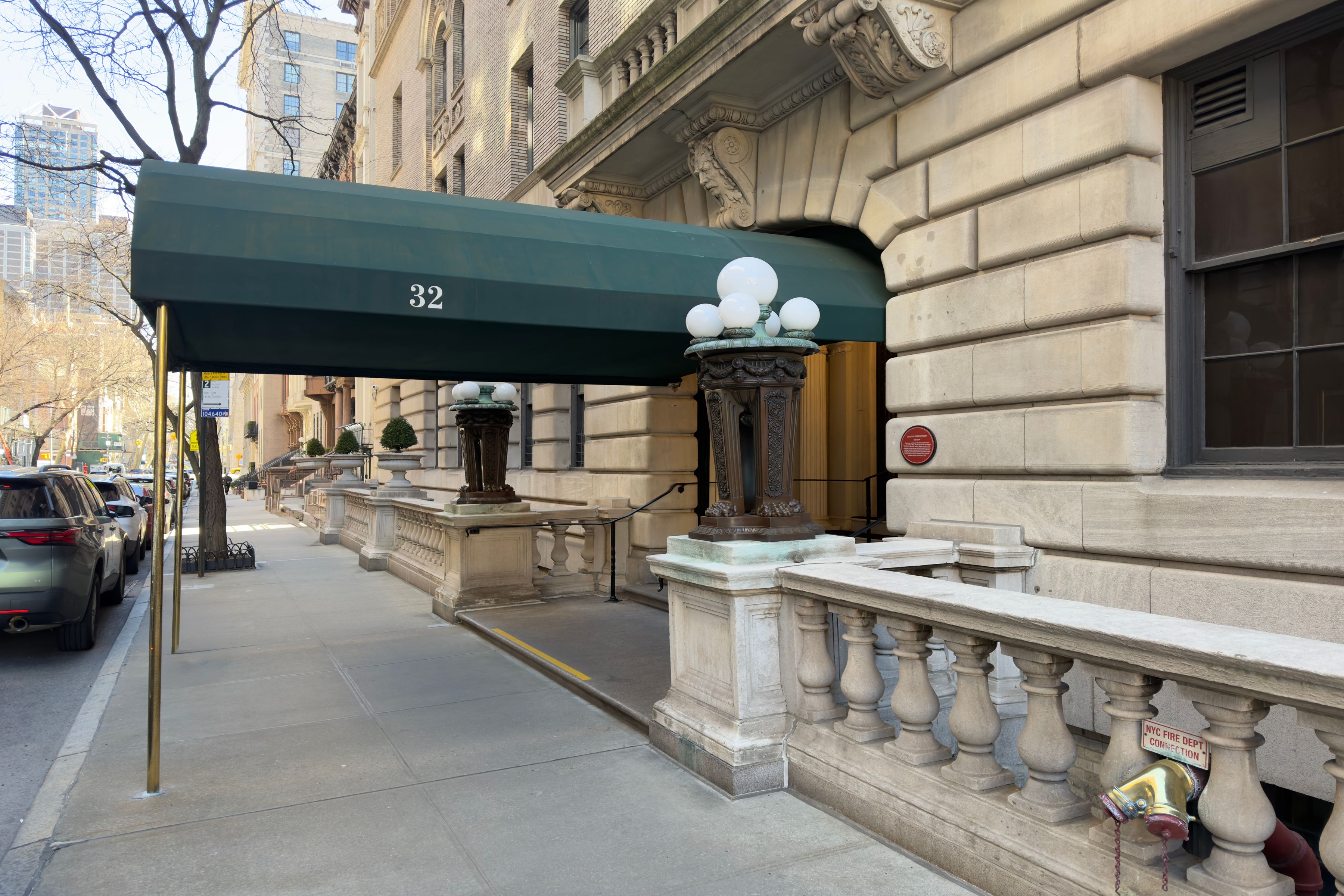  32 East 64th Street - 物件實景