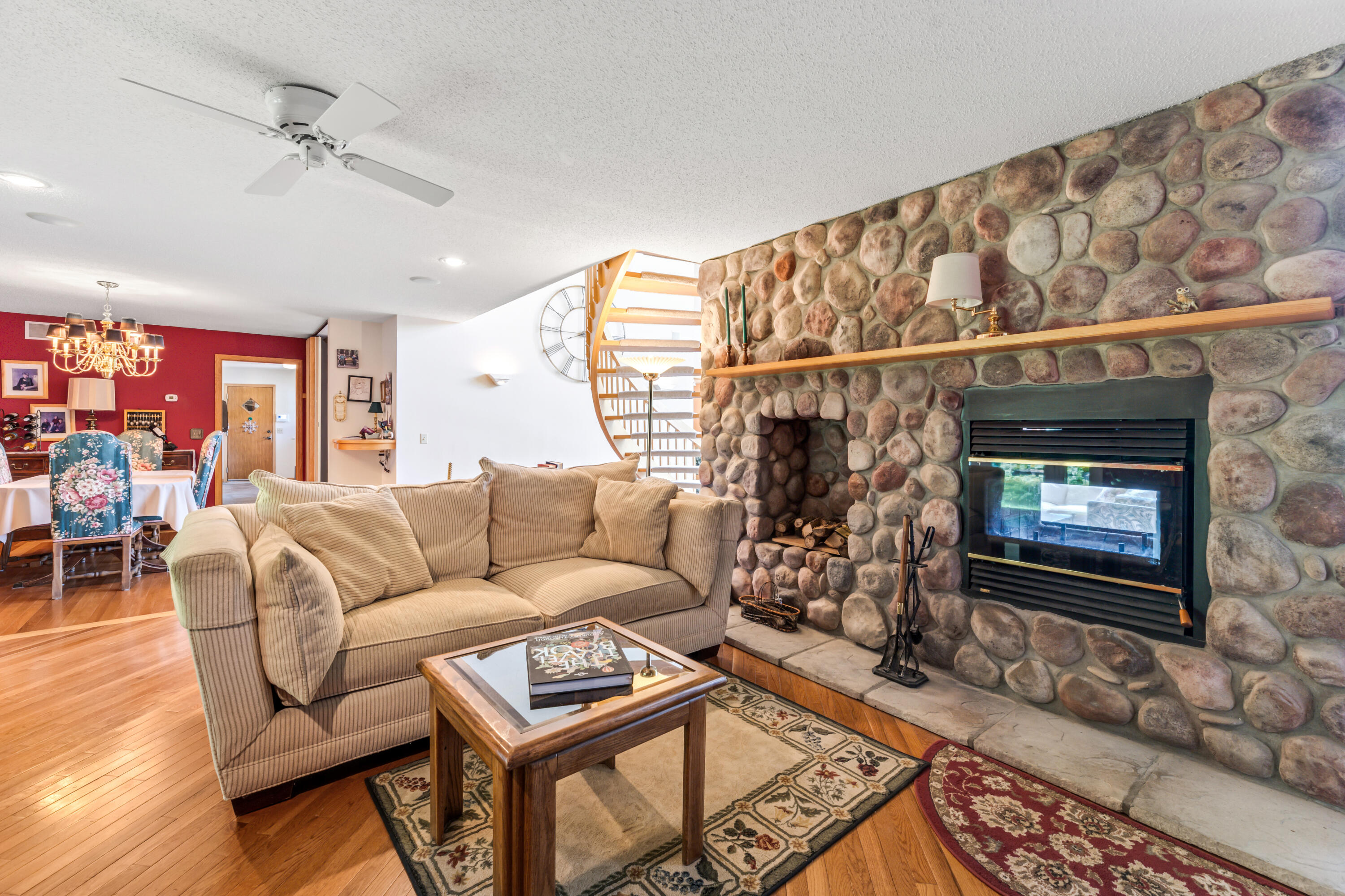 Buffalo, Wisconsin, 54629, United States, 4 Bedrooms Bedrooms, ,4 BathroomsBathrooms,Residential,For Sale,1903287