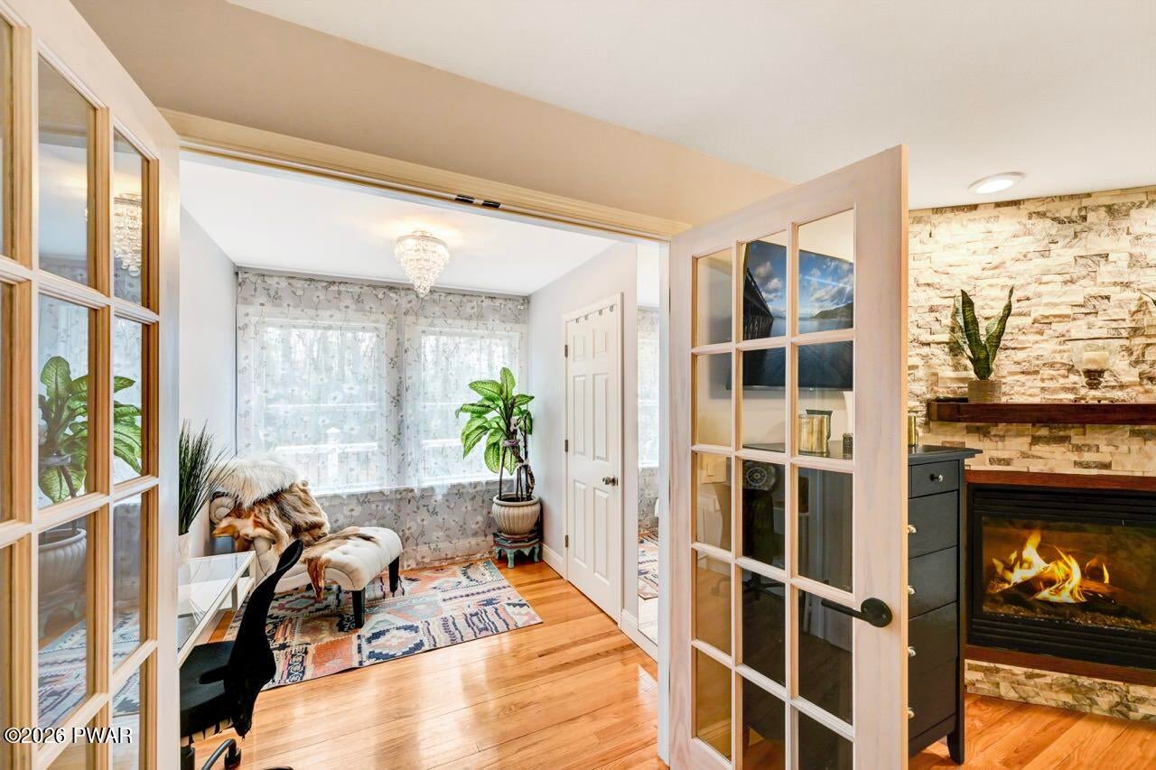 Milford, Pennsylvania, 18337, United States, 3 Bedrooms Bedrooms, ,3 BathroomsBathrooms,Residential,For Sale,2011309