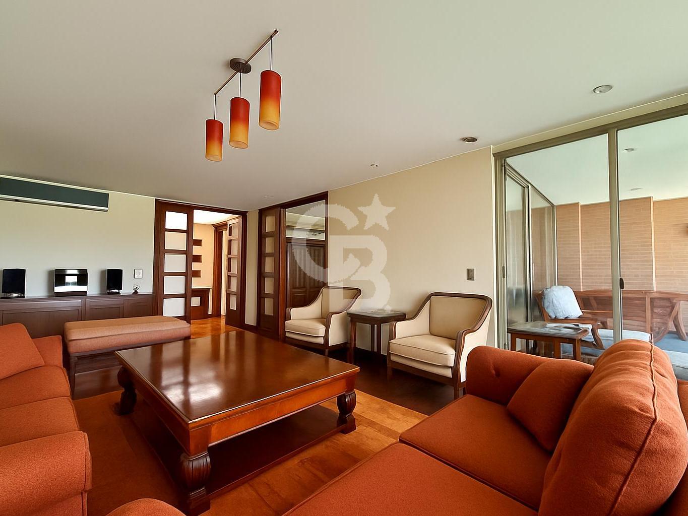 Vitacura, Chile, 4 Bedrooms Bedrooms, ,5 BathroomsBathrooms,Residential,For Sale,1998105