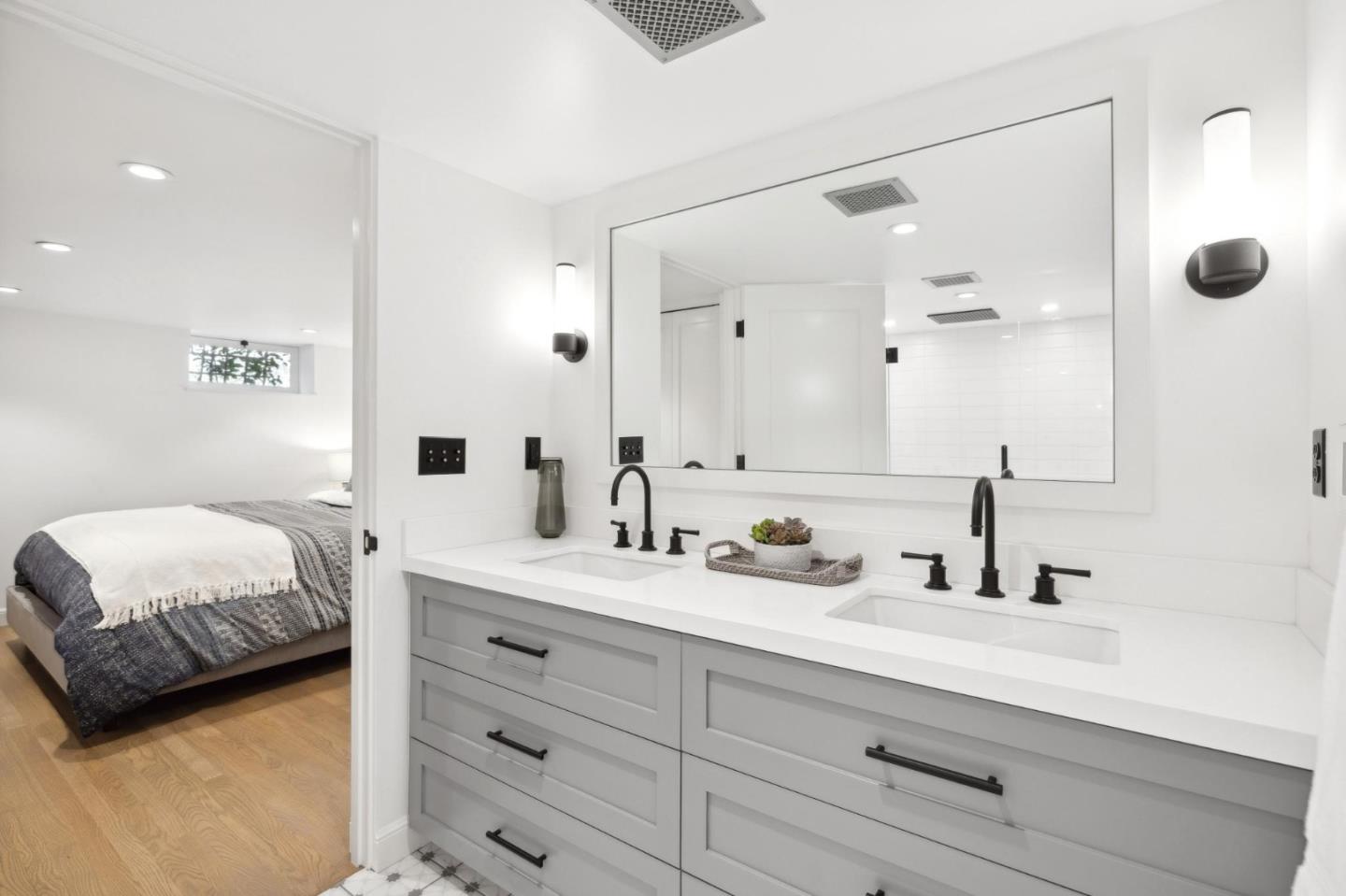 Menlo Park, California, 94025, United States, 4 Bedrooms Bedrooms, ,3 BathroomsBathrooms,Residential,For Sale,1901021