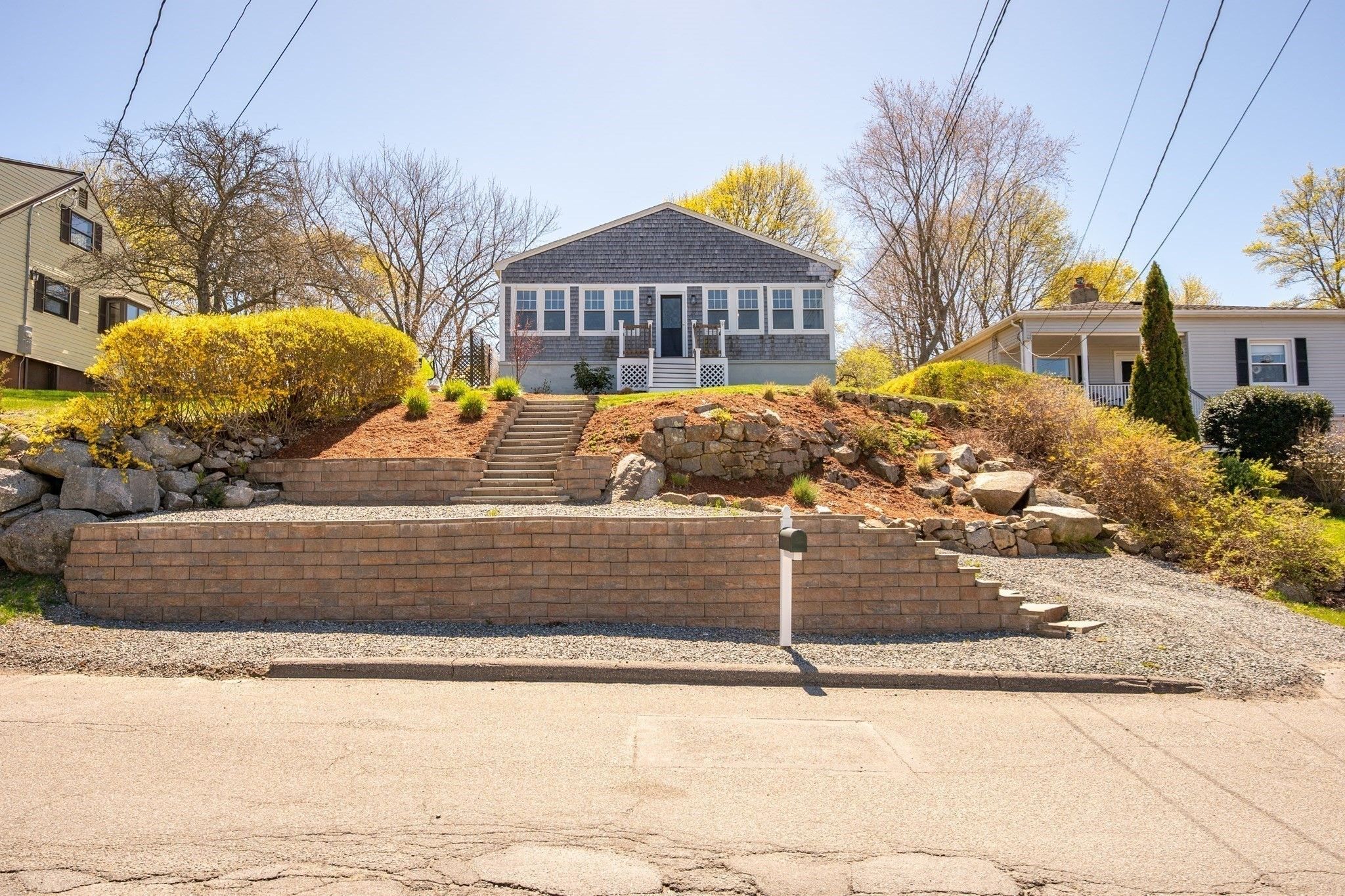  27 Gee Avenue, Gloucester, MA, 01930 - 物件實景