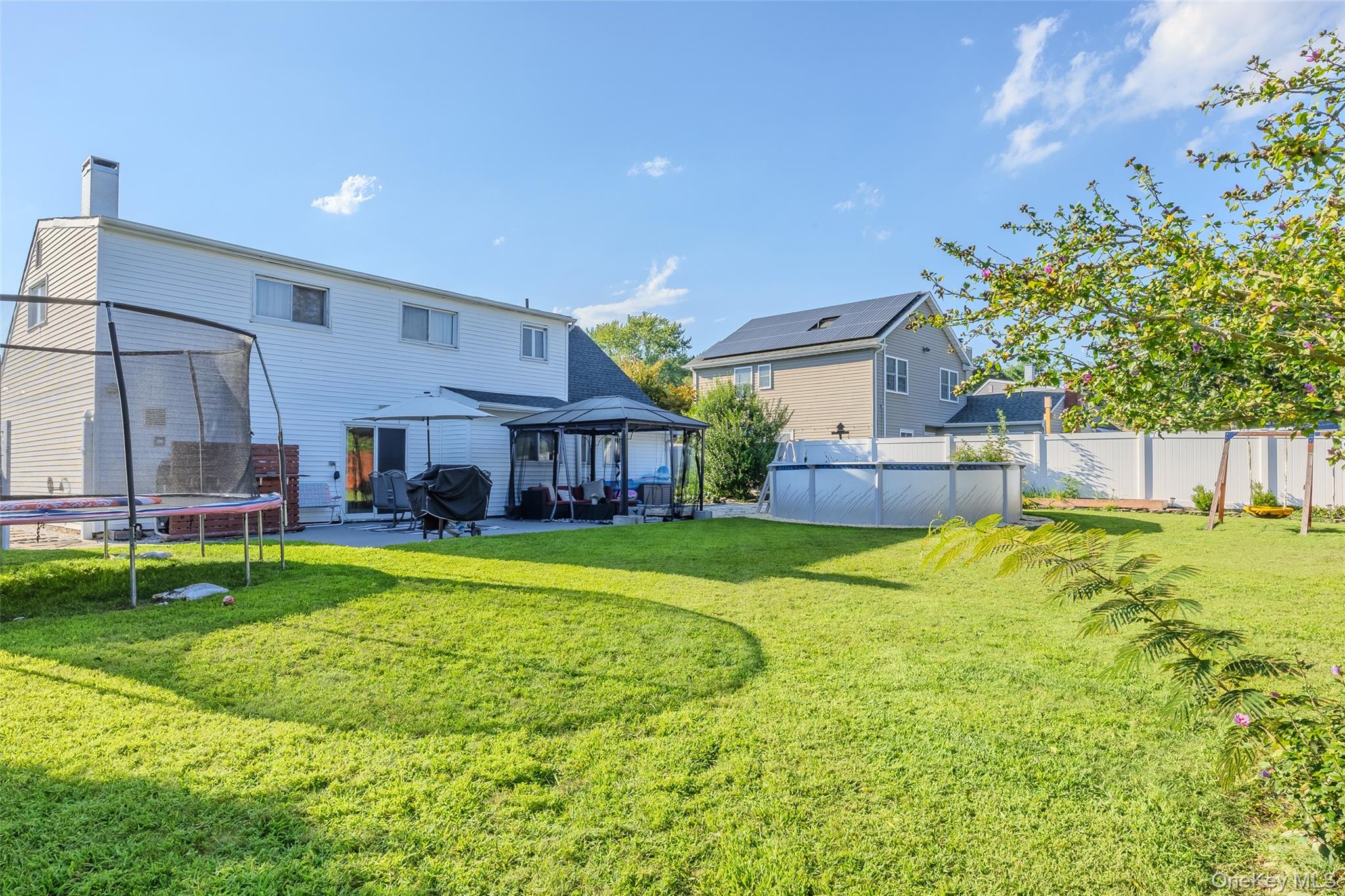 Farmingville, New York, 11738, United States, 4 Bedrooms Bedrooms, ,2 BathroomsBathrooms,Residential,For Sale,1928203