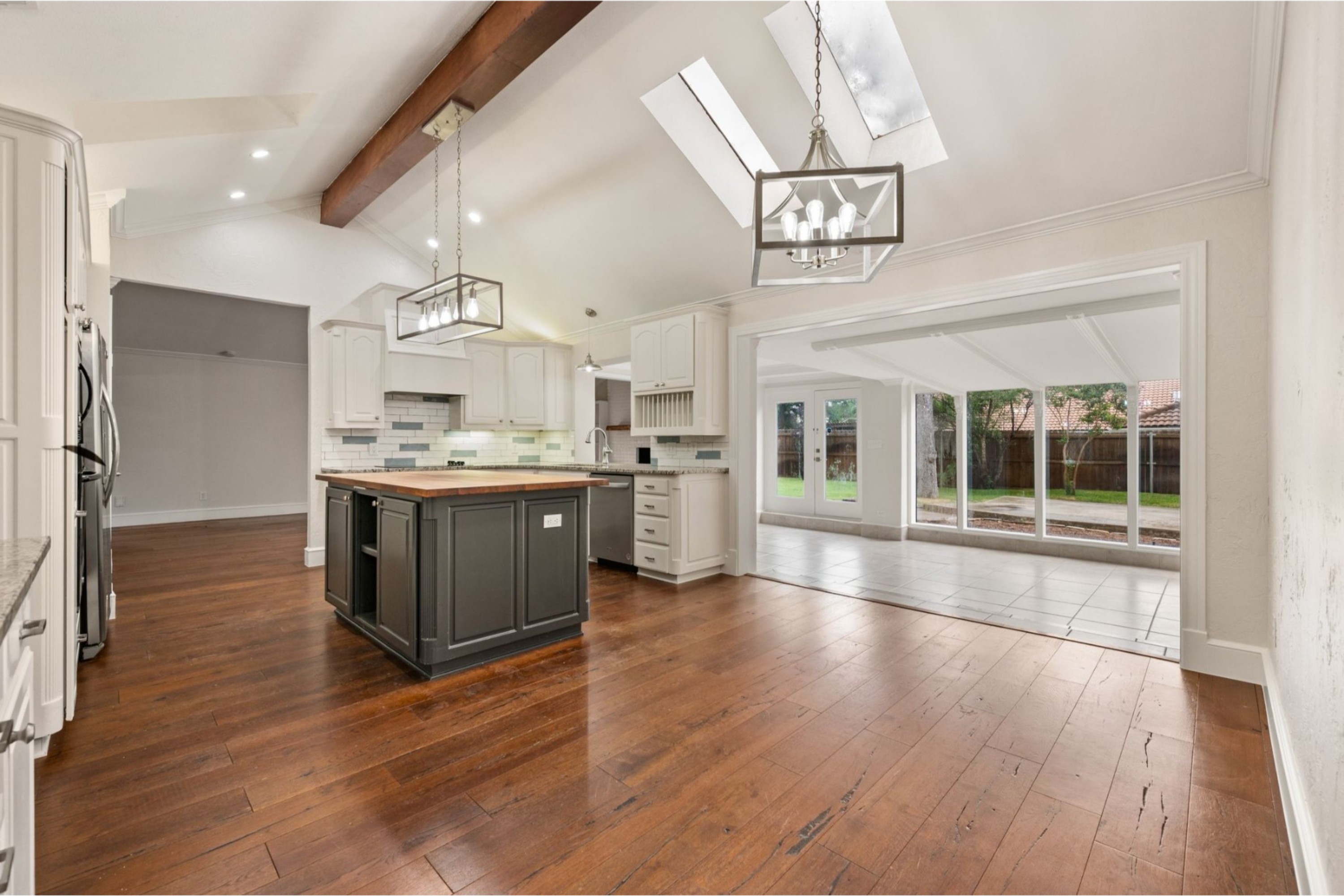  Timeless Living in Beautifully Updated Trophy Club Home - 物件實景