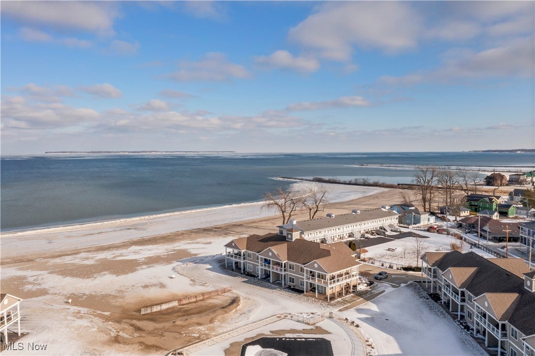 Port Clinton, Ohio, 43452, United States, 2 Bedrooms Bedrooms, ,2 BathroomsBathrooms,Residential,For Sale,2011320