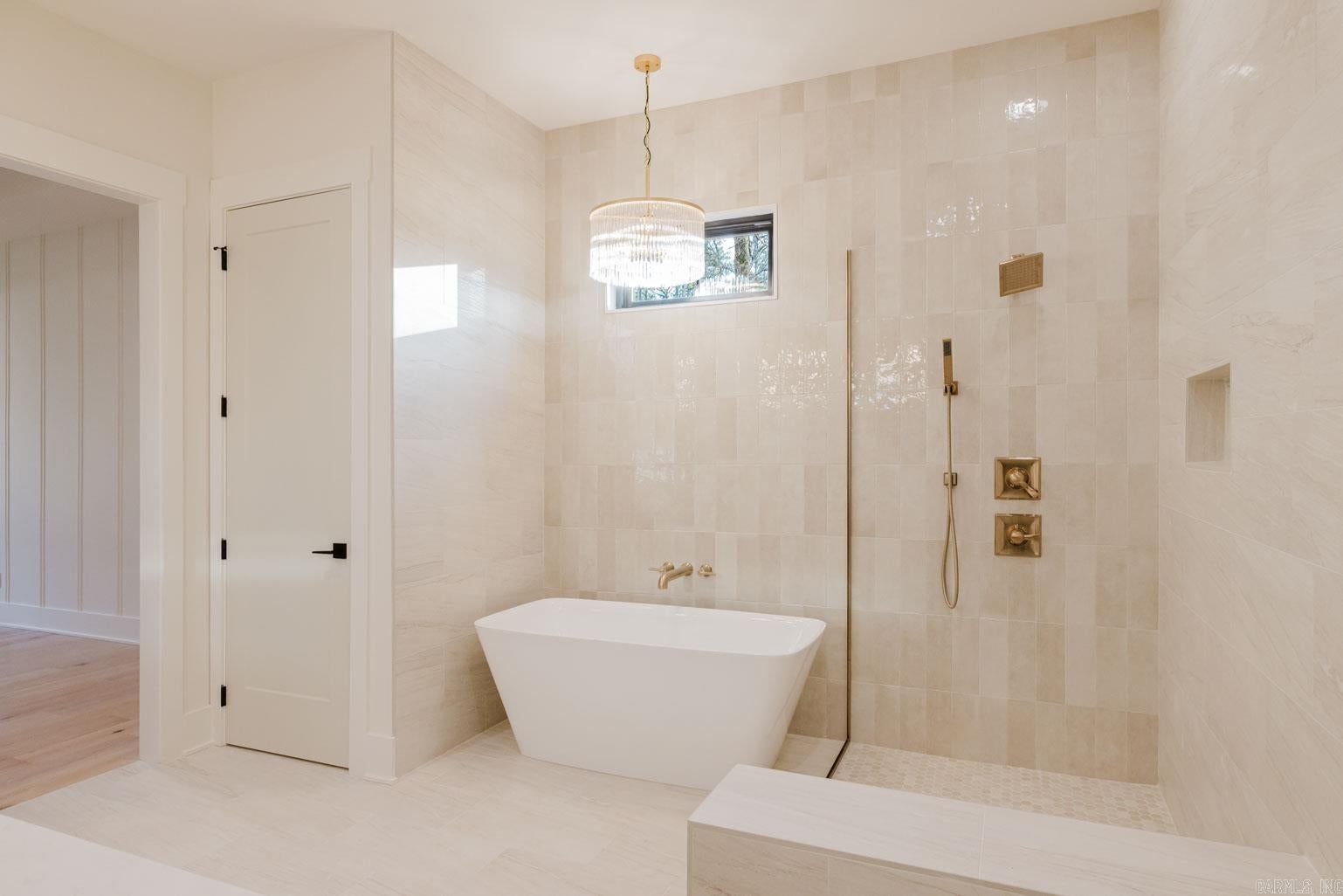 Benton, Arkansas, 72019, United States, 4 Bedrooms Bedrooms, ,4 BathroomsBathrooms,Residential,For Sale,2005771